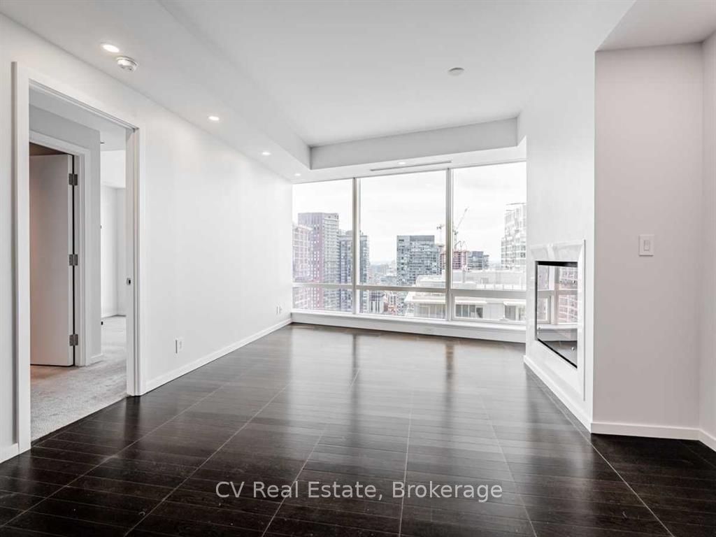 180 University Avenue 4604 Property Photo 12