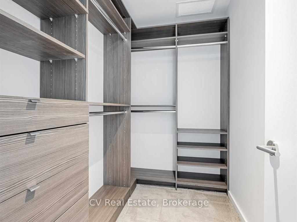 180 University Avenue 4604 Property Photo 19