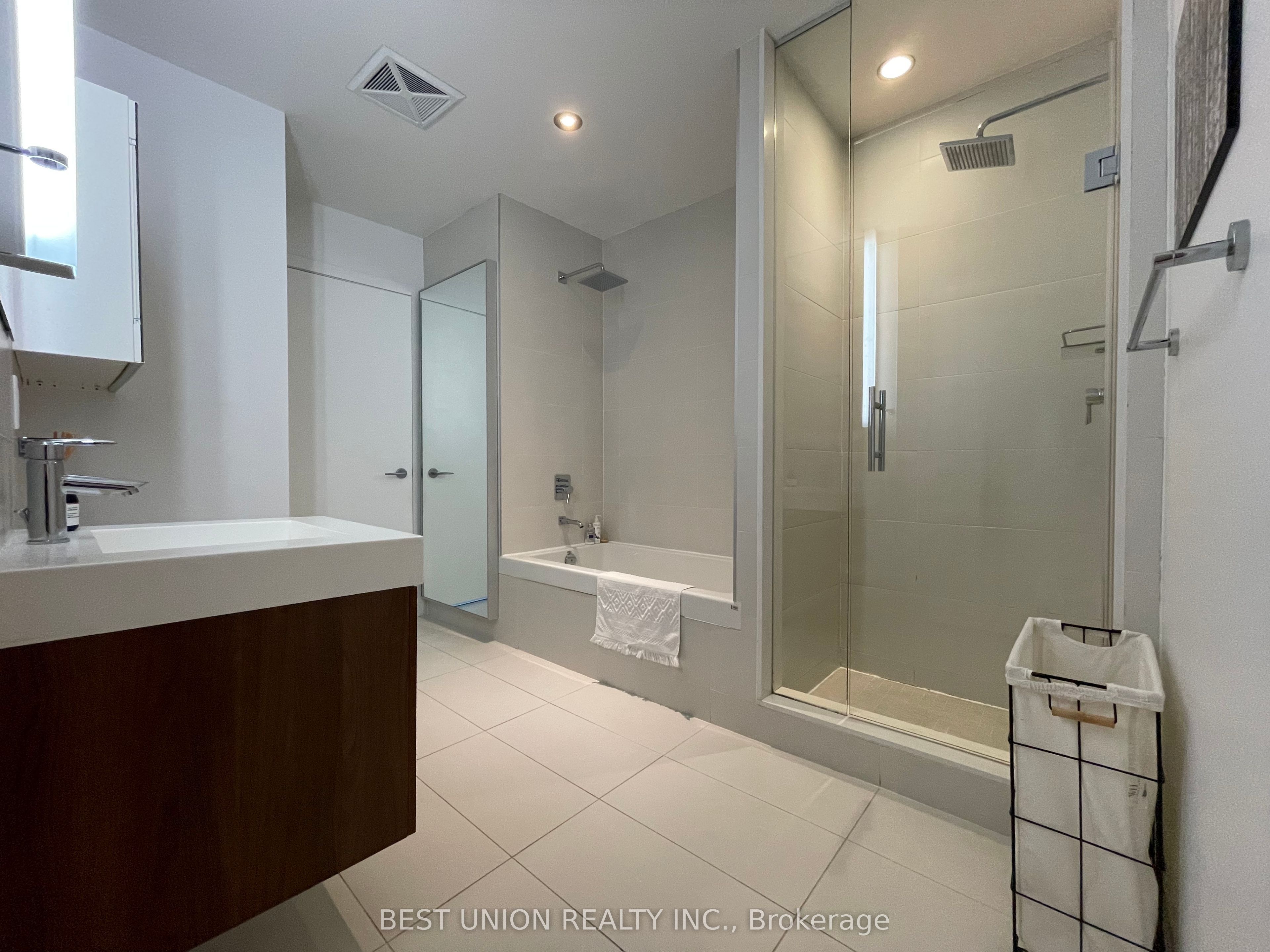 318 King Street E 1313 Property Photo 20