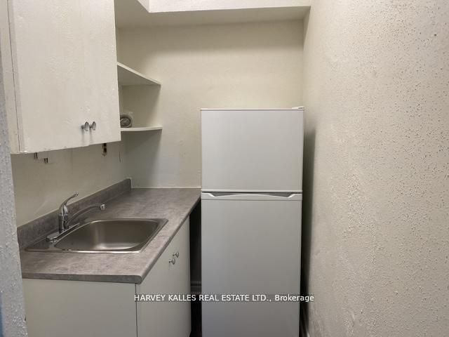 1582 Bathurst Street B2 Property Photo 5