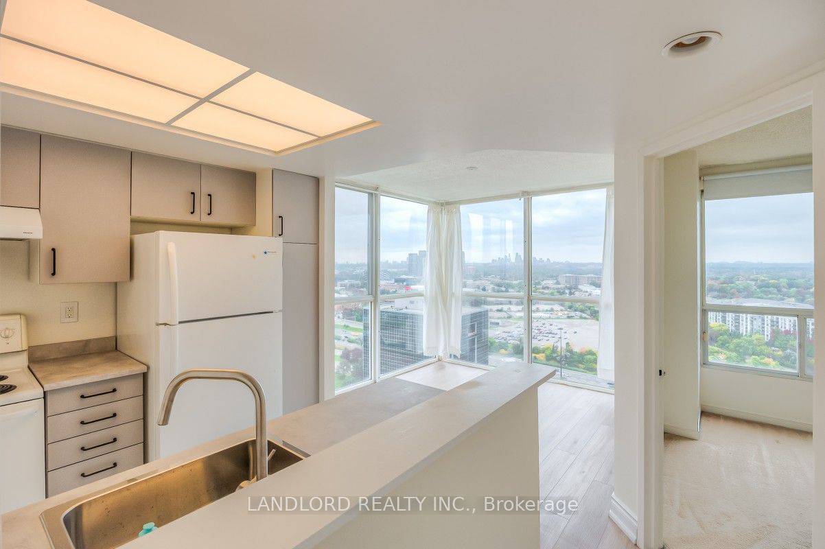 5 Concorde Place 2504 Property Photo 1