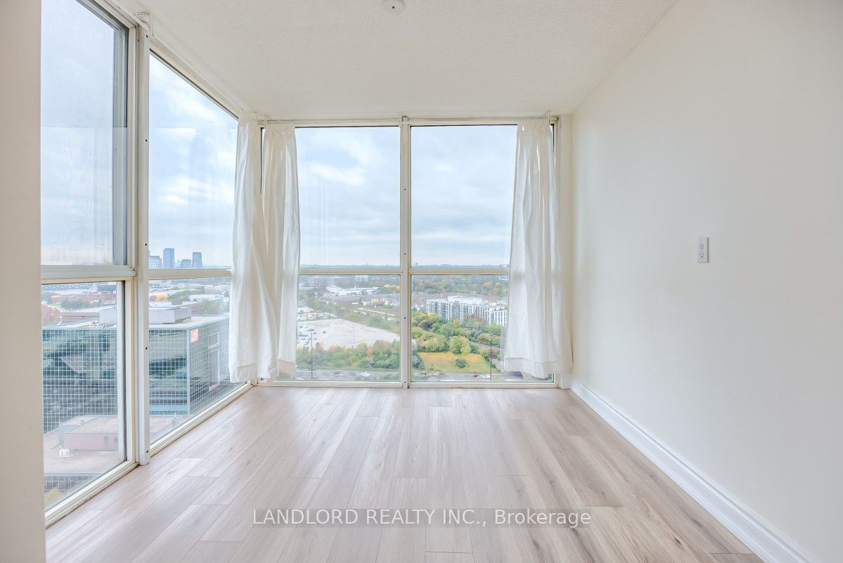5 Concorde Place 2504 Property Photo 3