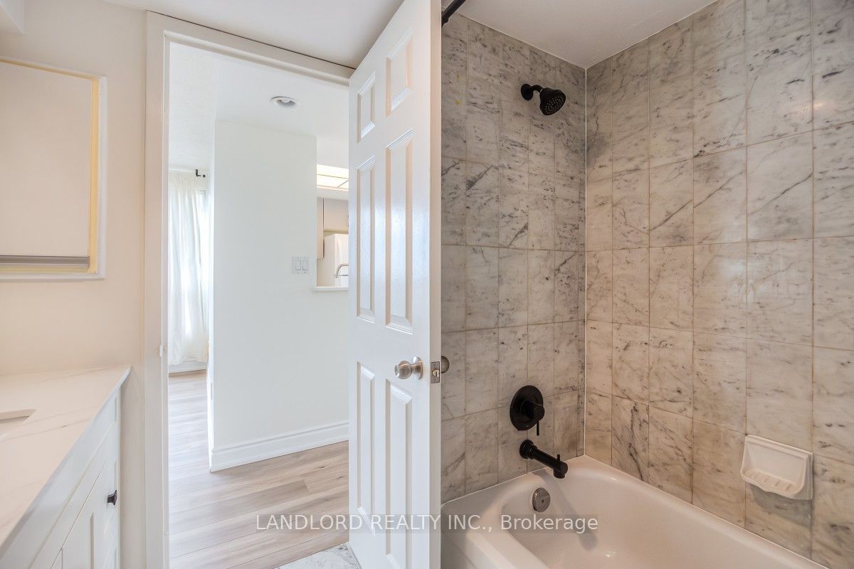 5 Concorde Place 2504 Property Photo 18