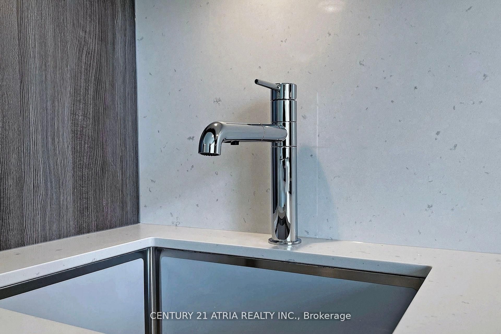 585 Bloor Street E 420 Property Photo 17