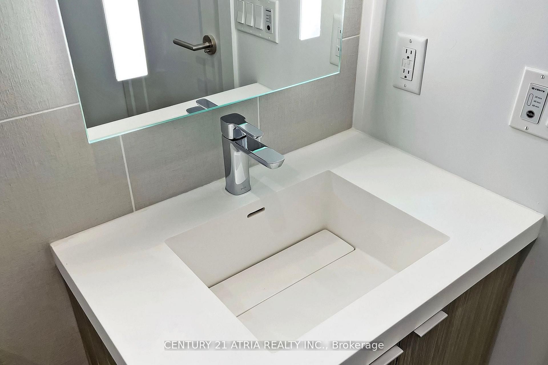 585 Bloor Street E 420 Property Photo 25