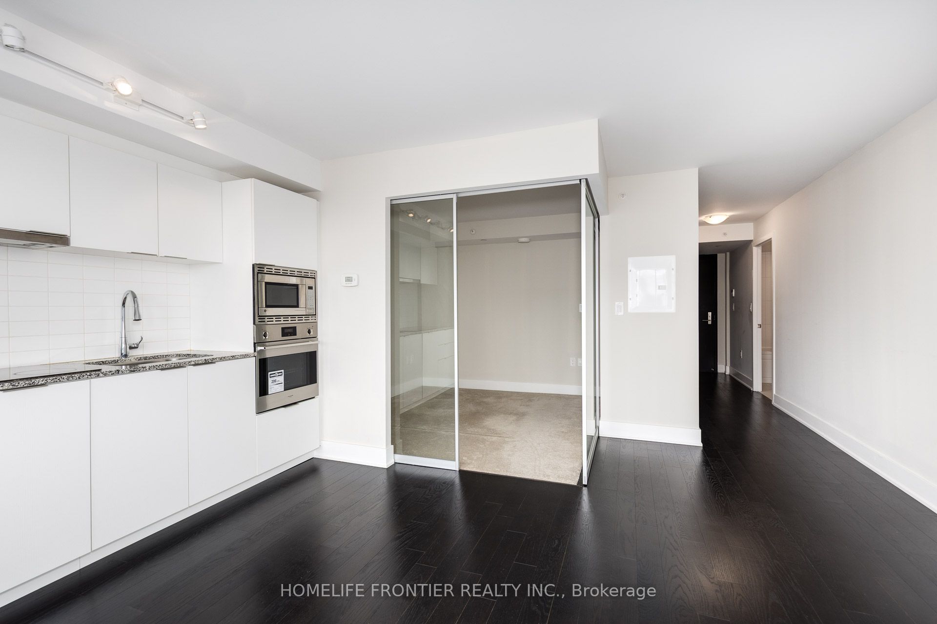 955 Bay Street 2310 Property Photo 7