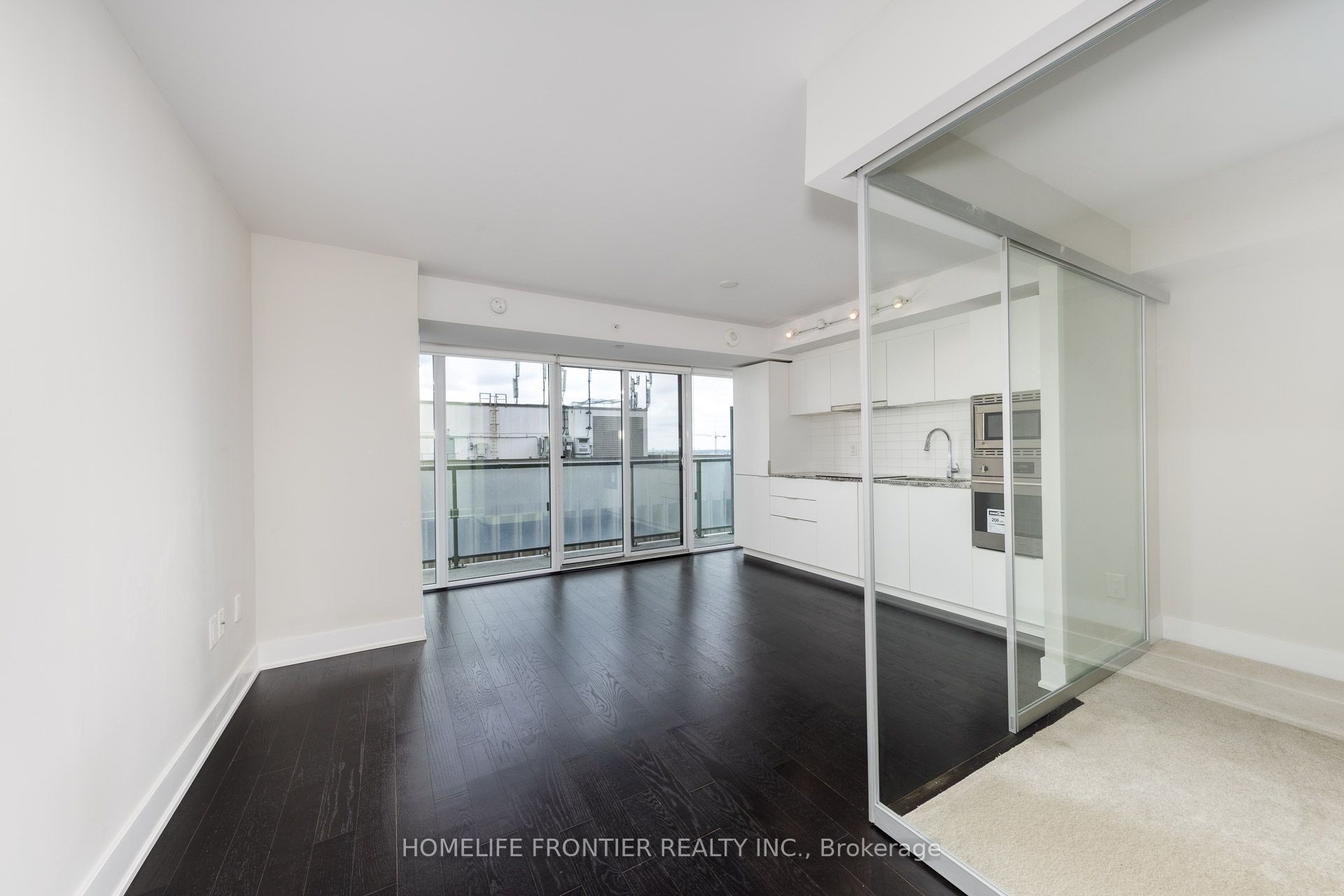 955 Bay Street 2310 Property Photo 10