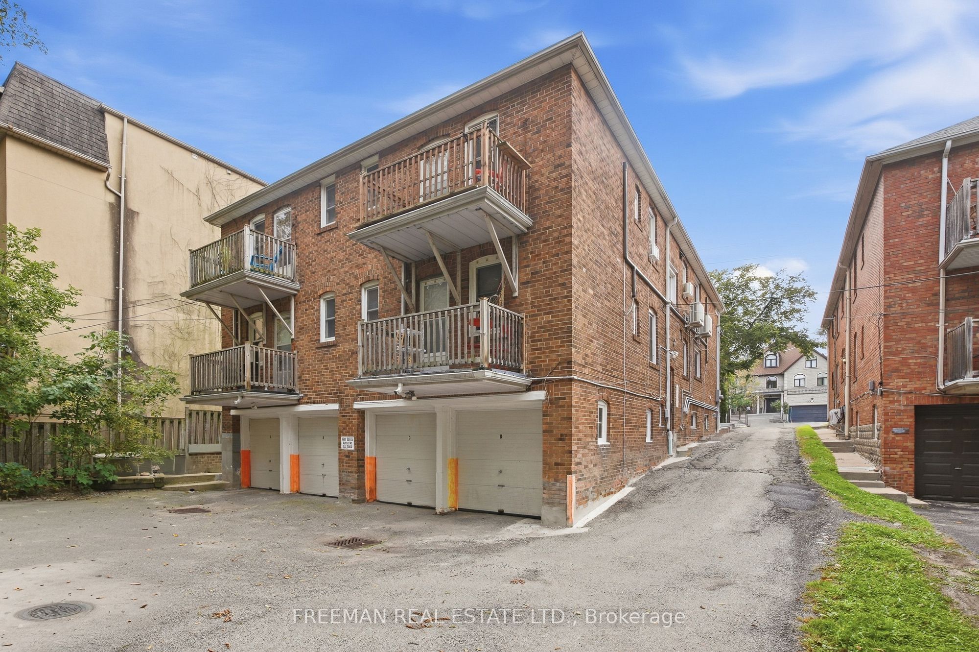 783 Spadina Road Property Photo 7