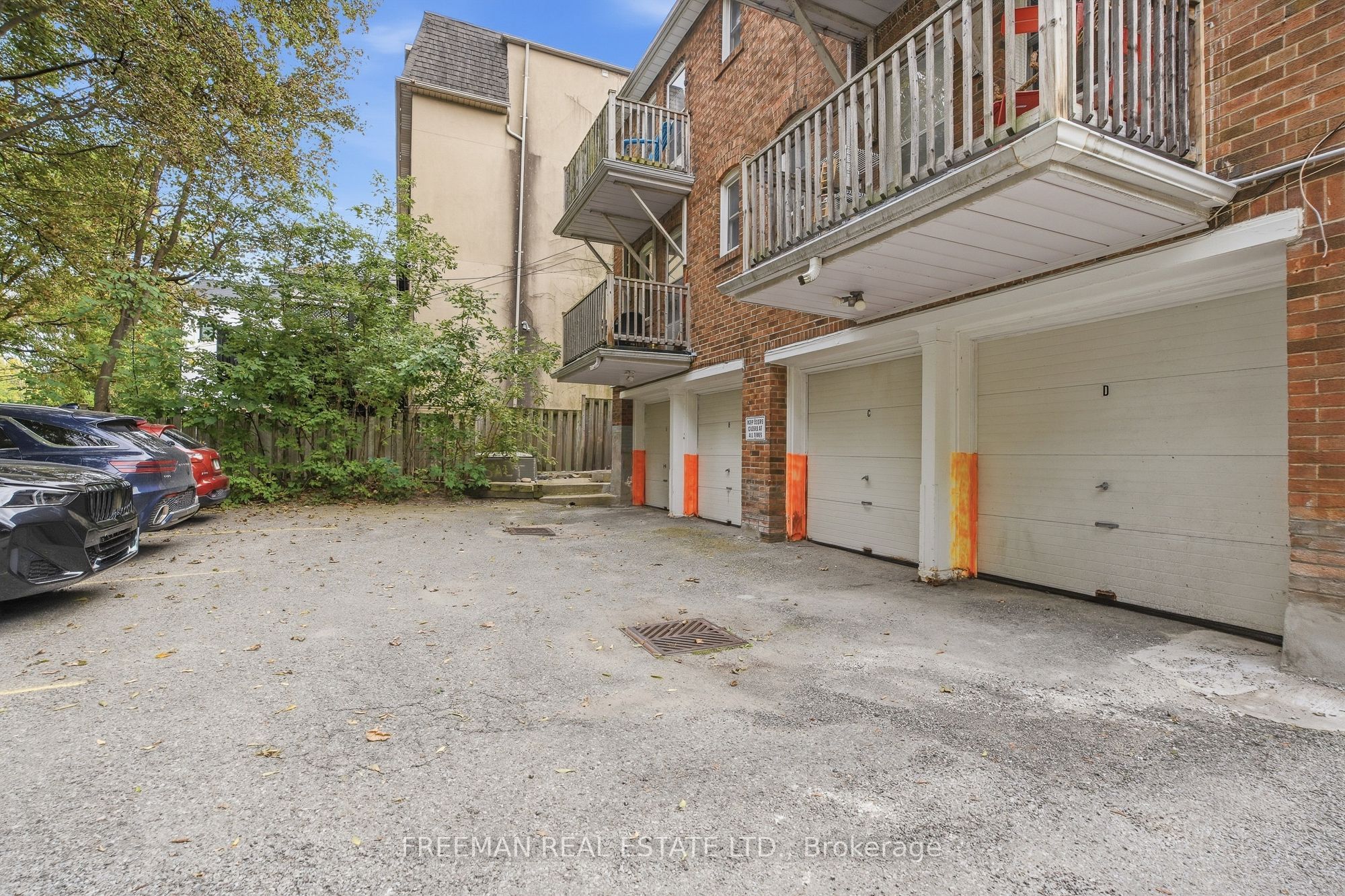 783 Spadina Road Property Photo 9