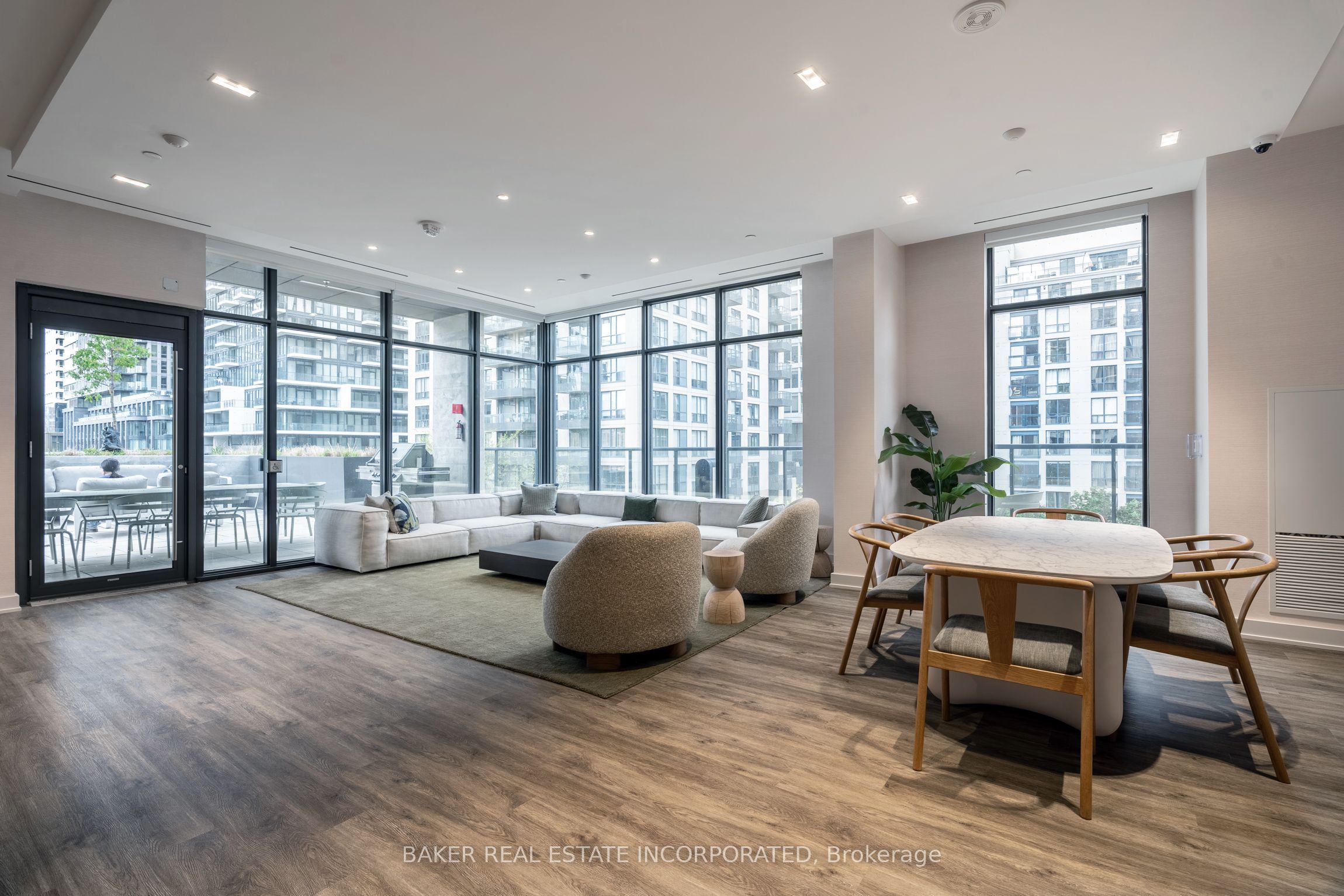 65 Mutual Street 412 Property Photo 10