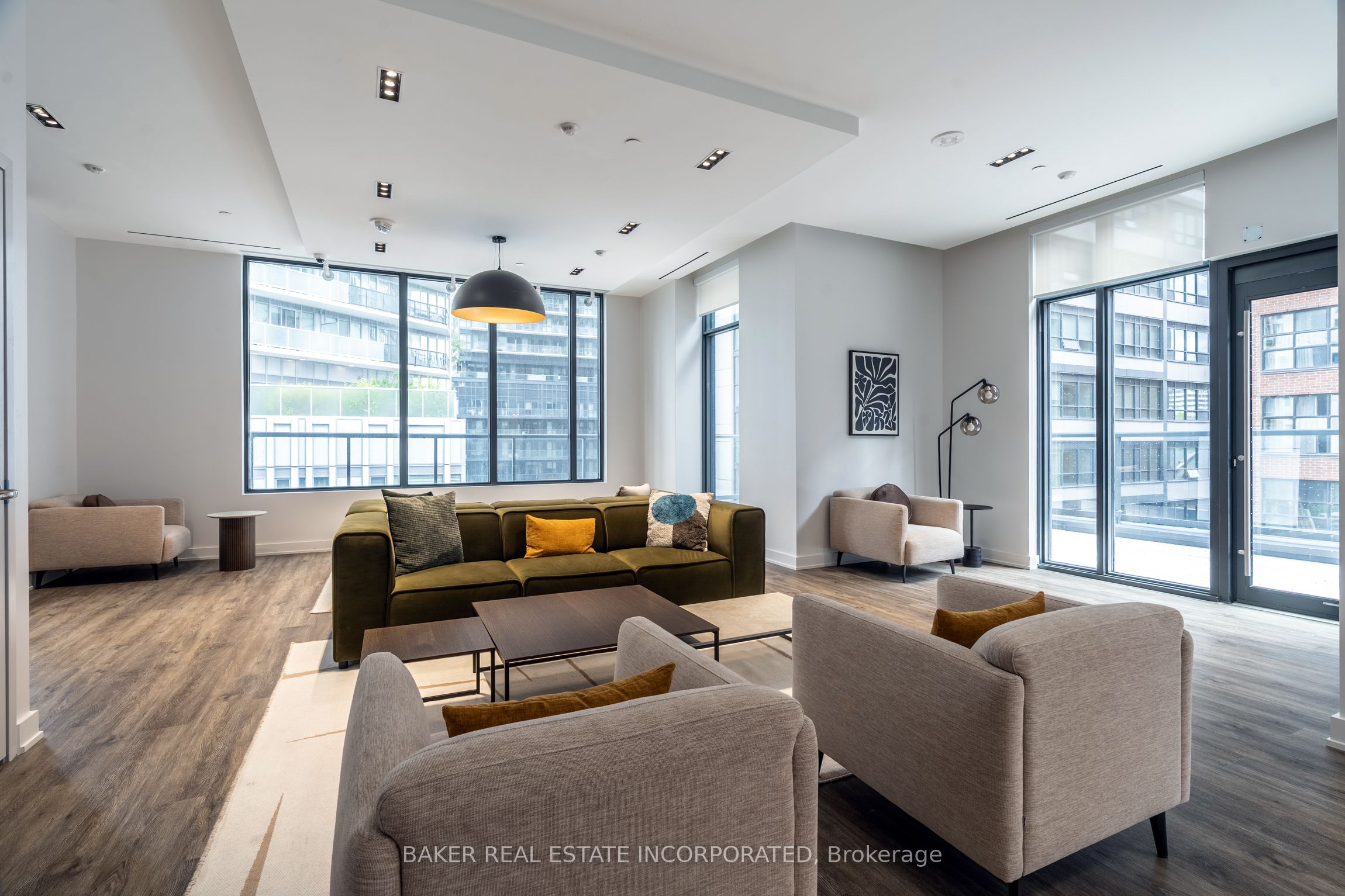 65 Mutual Street 412 Property Photo 11