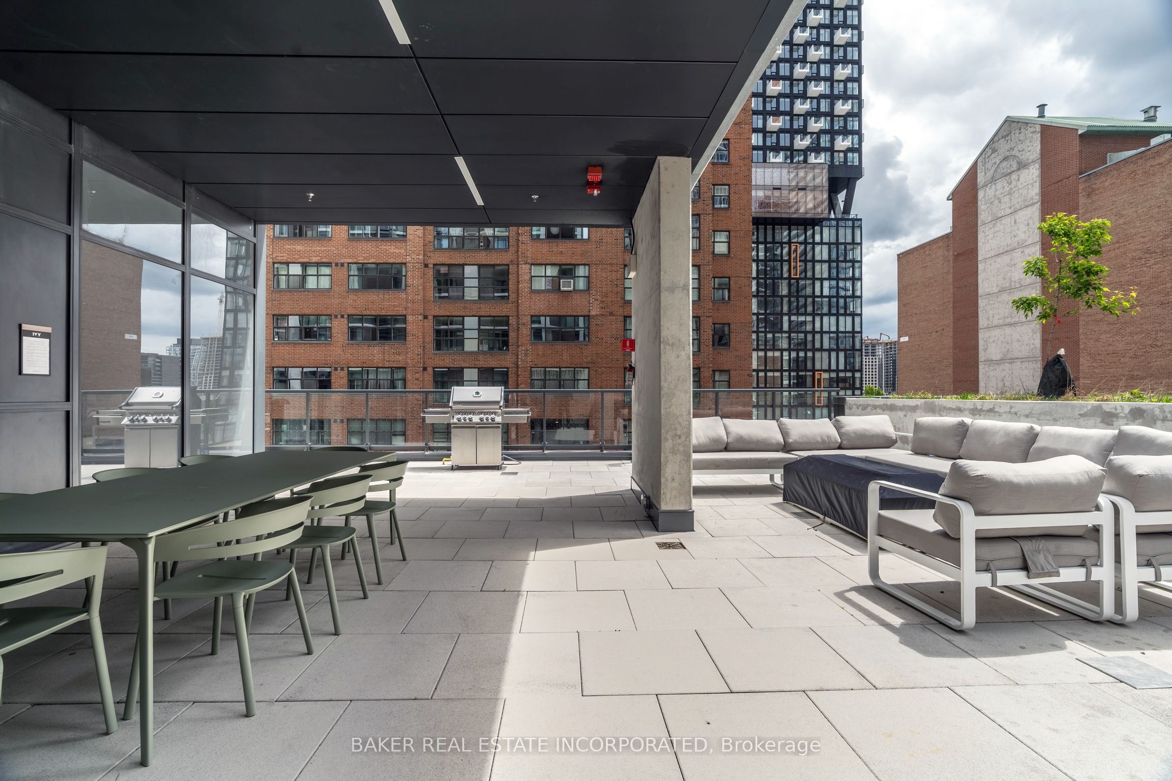 65 Mutual Street 412 Property Photo 16