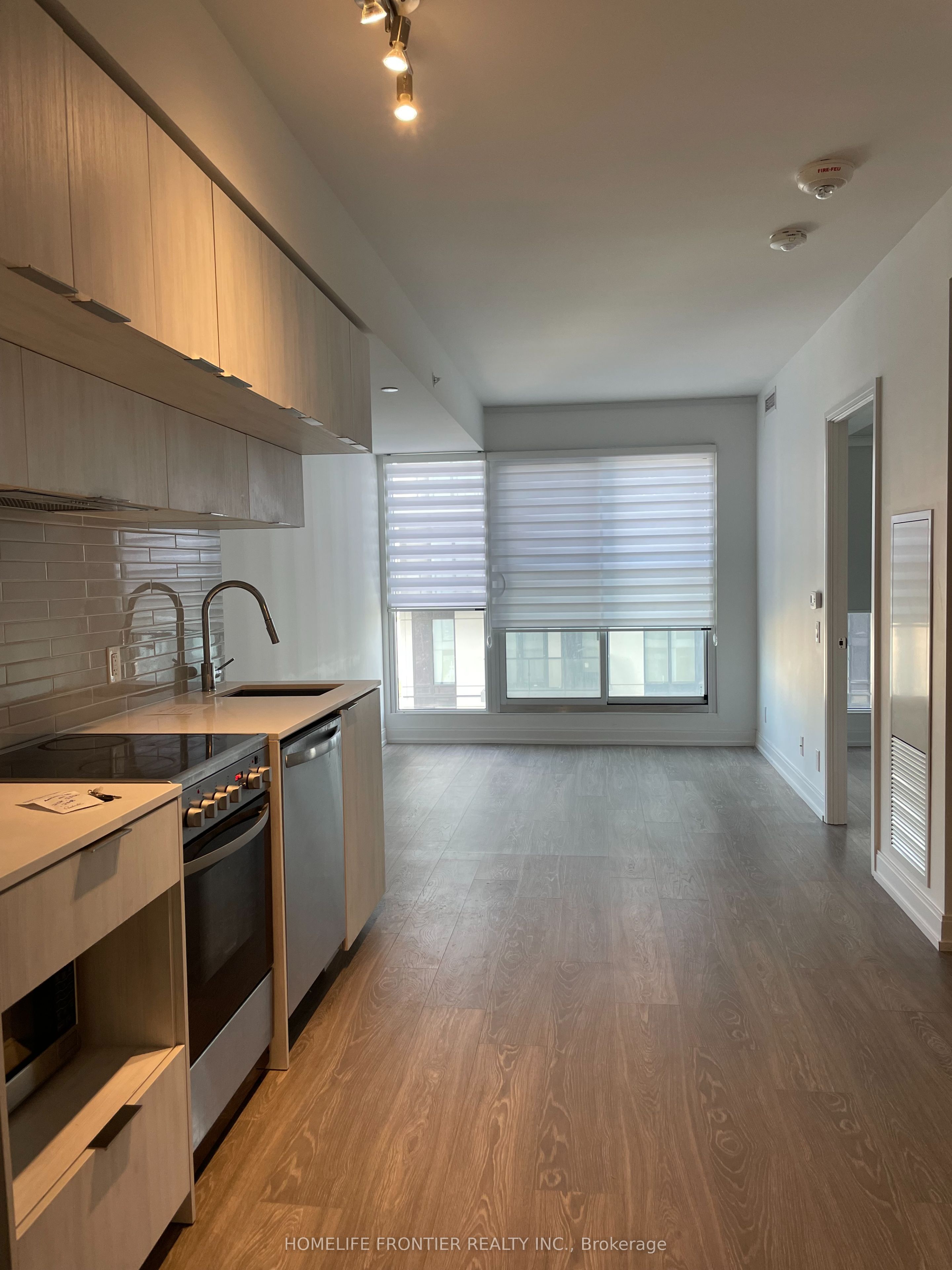181 Dundas Street E 3212 Property Photo 2