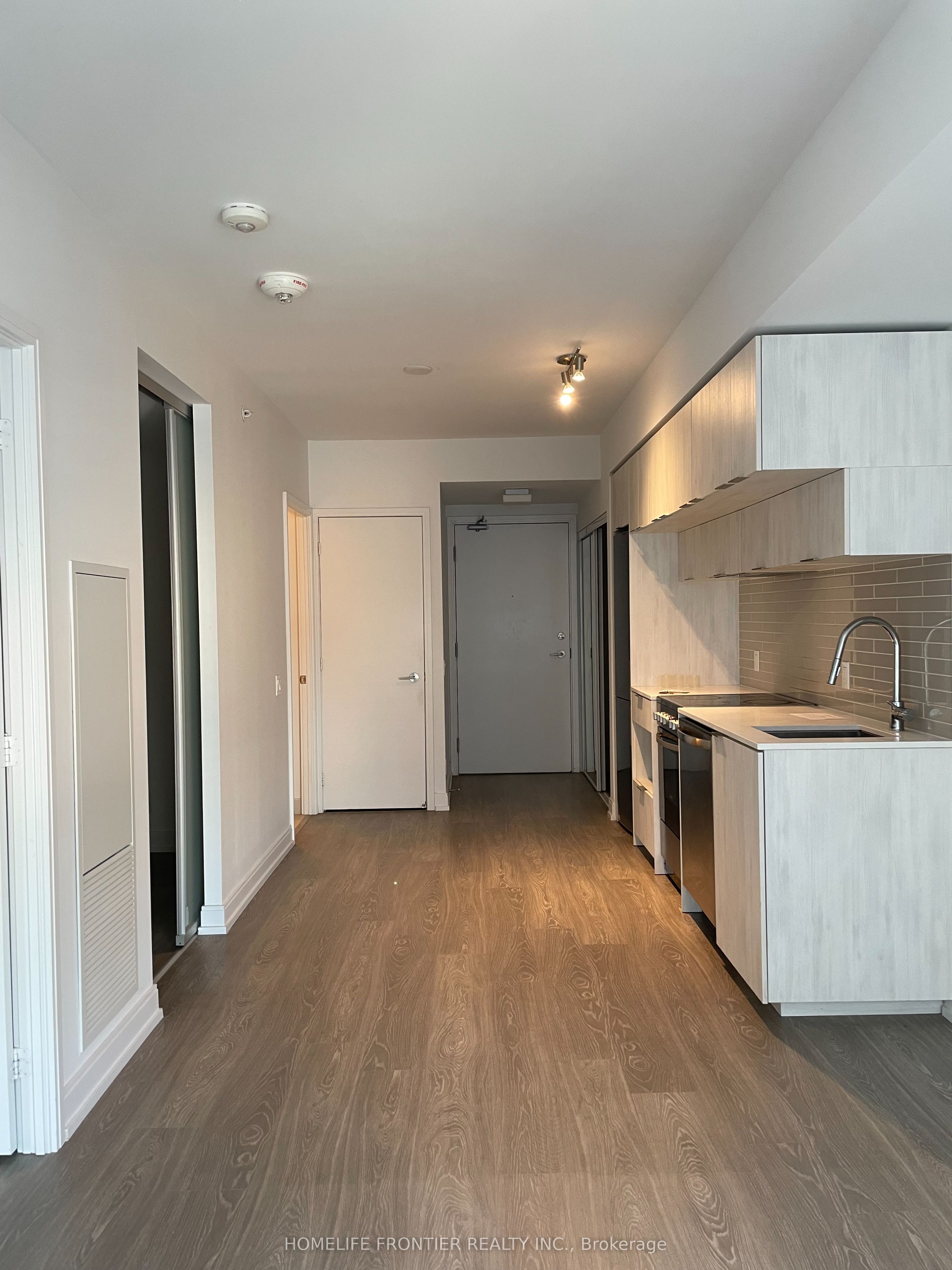 181 Dundas Street E 3212 Property Photo 4