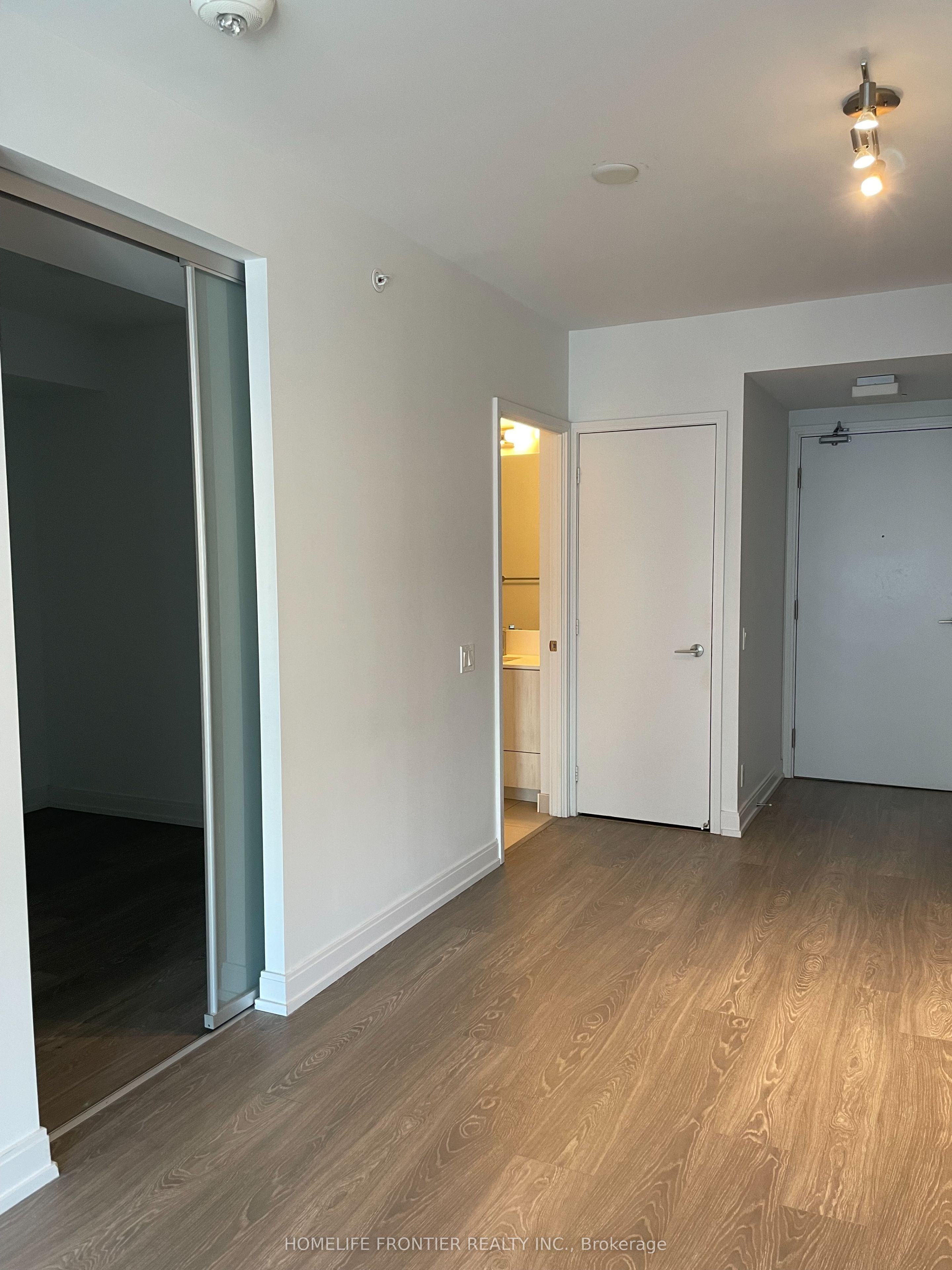 181 Dundas Street E 3212 Property Photo 5