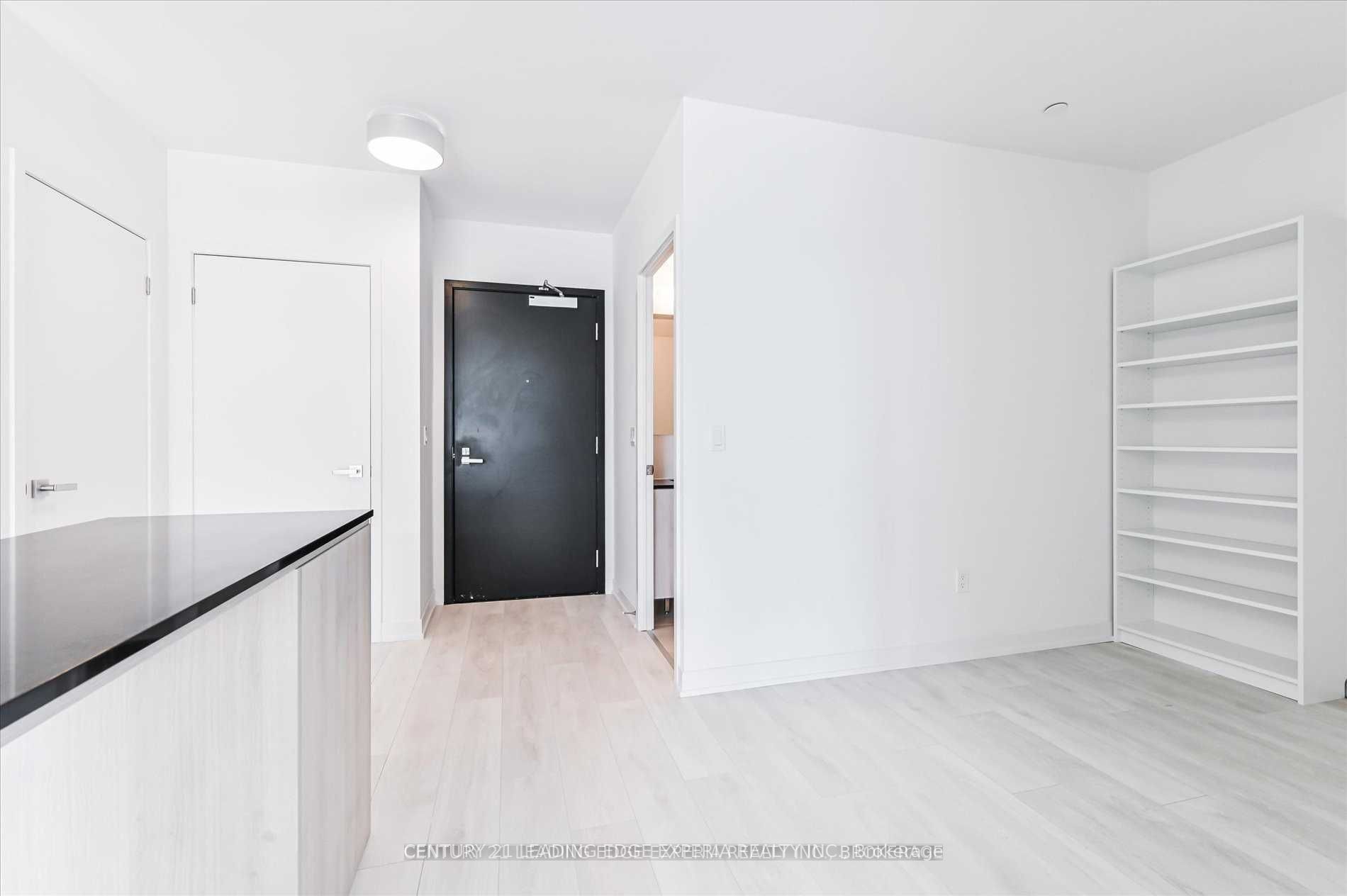 31 Tippett Road 658 Property Photo 8