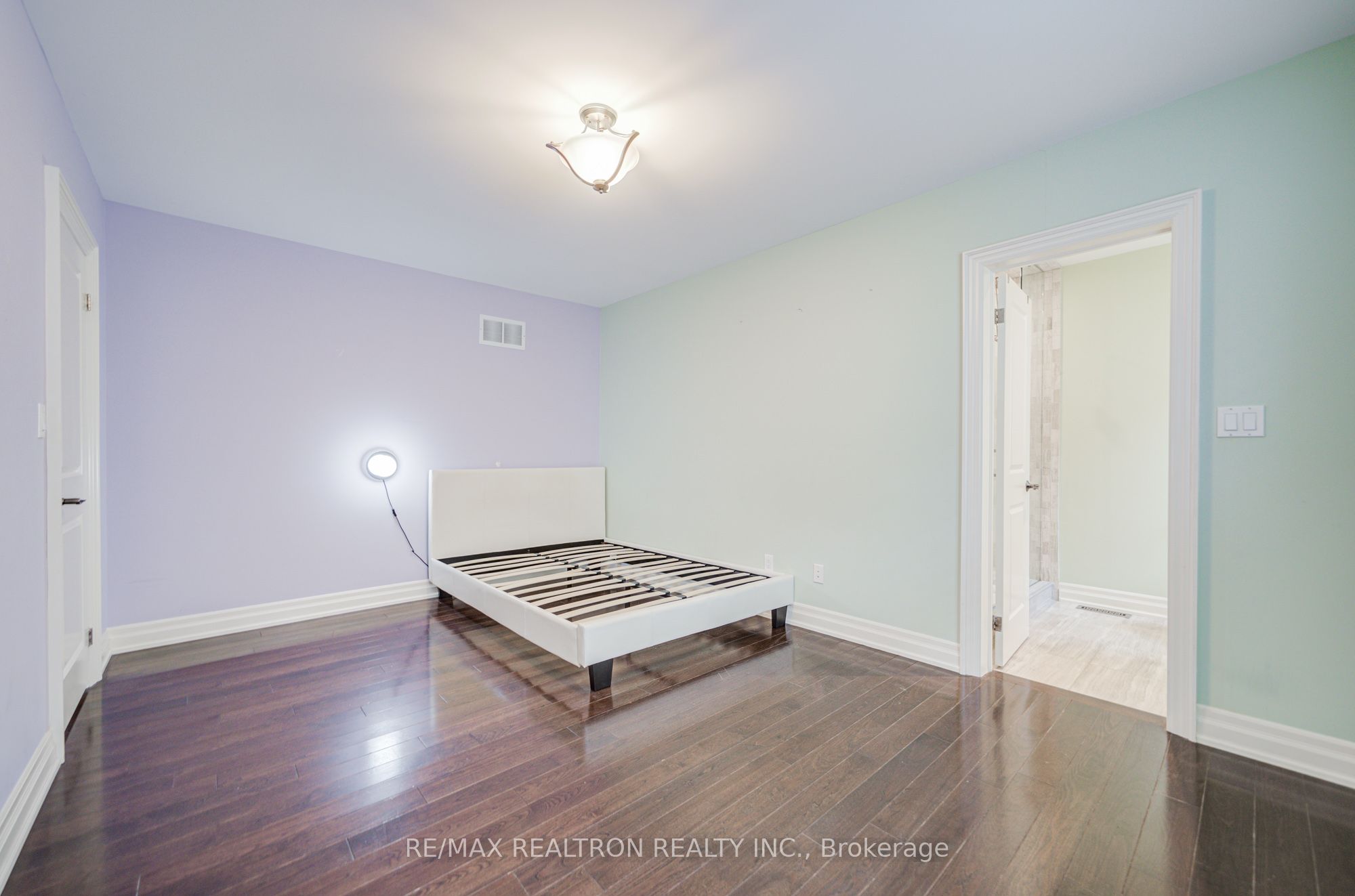 326b Horsham Avenue Property Photo 26