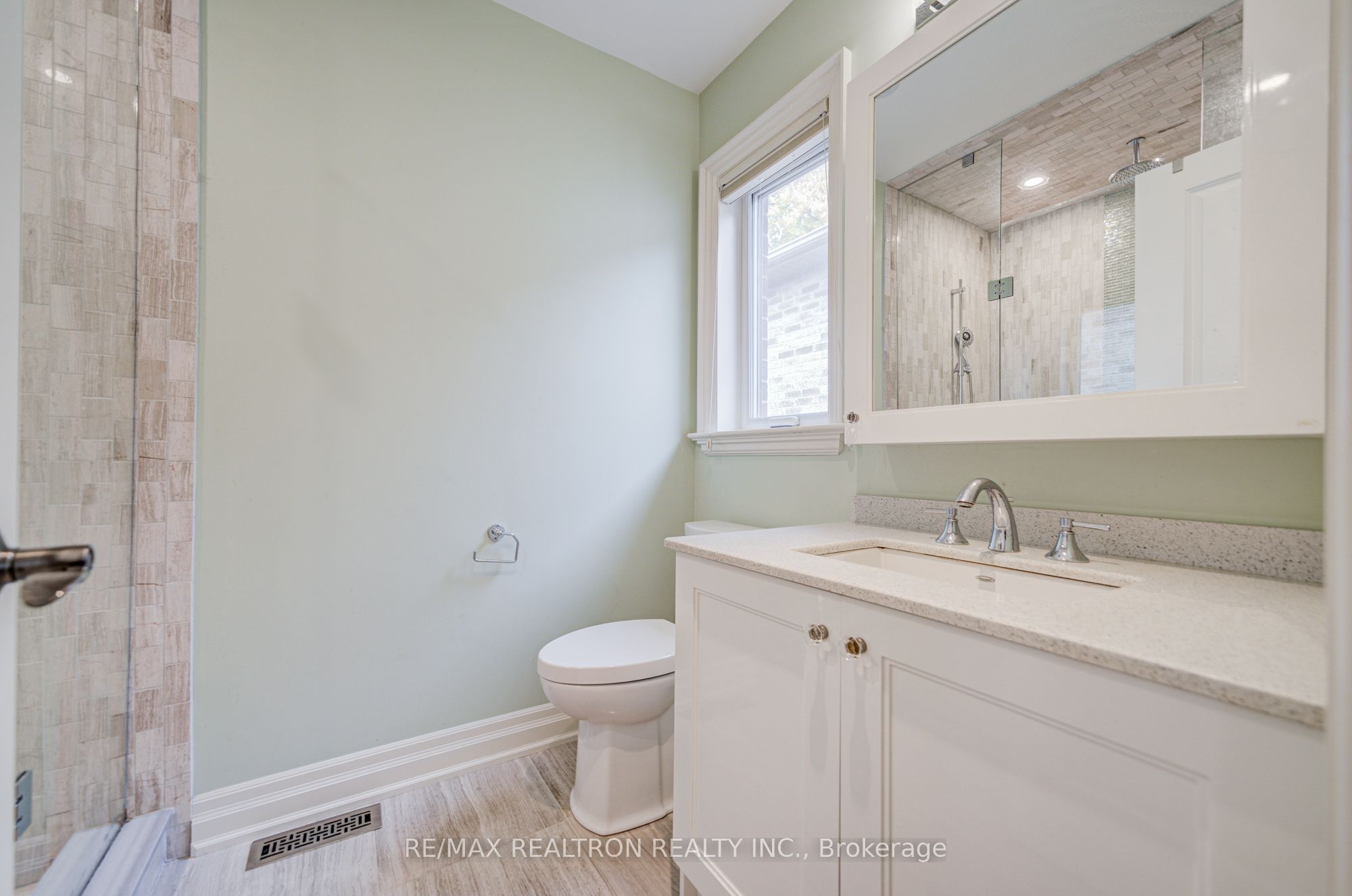 326b Horsham Avenue Property Photo 27