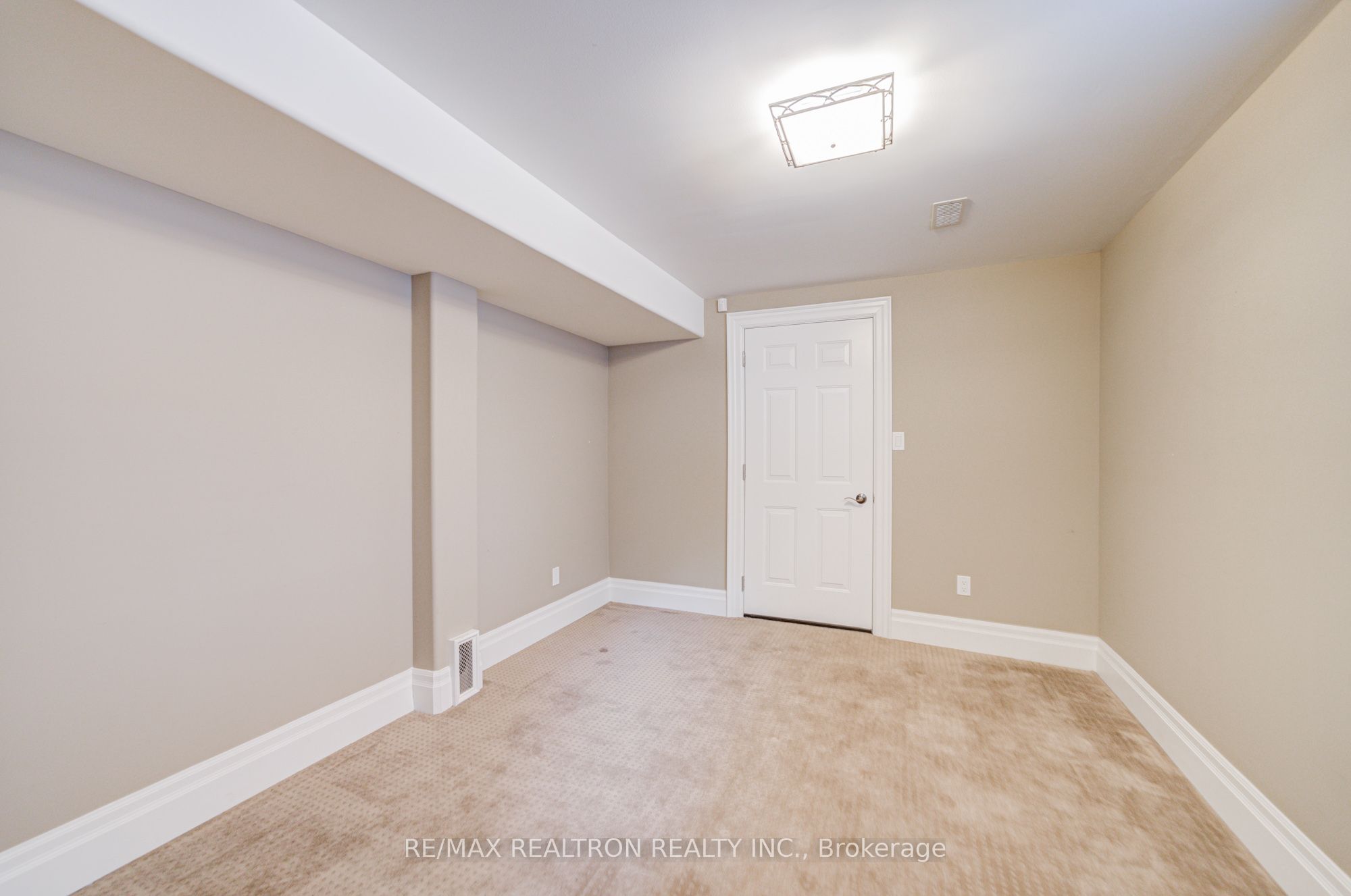 326b Horsham Avenue Property Photo 35