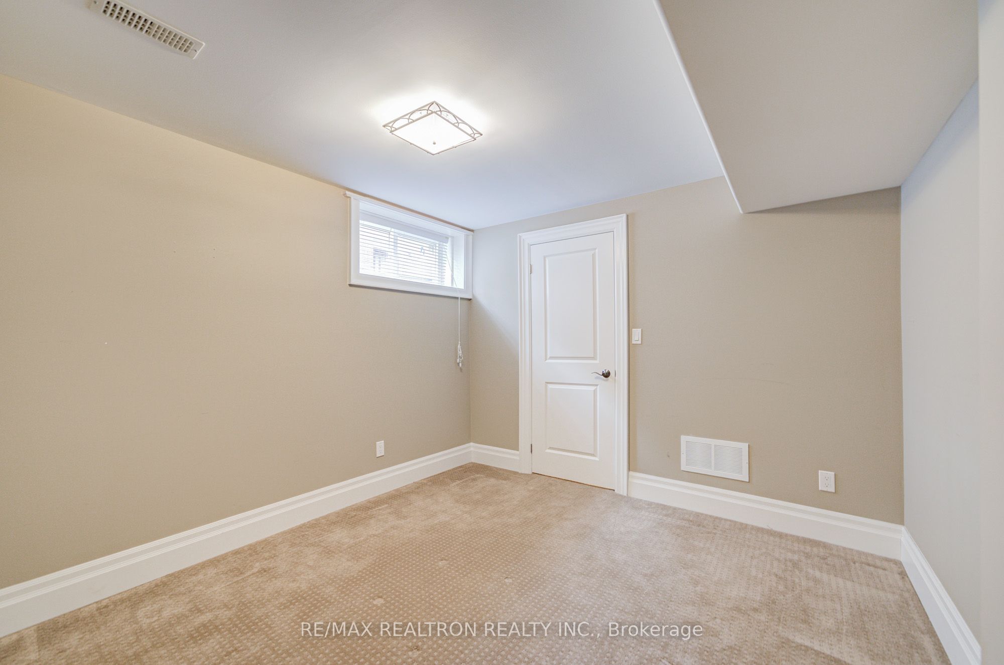 326b Horsham Avenue Property Photo 36