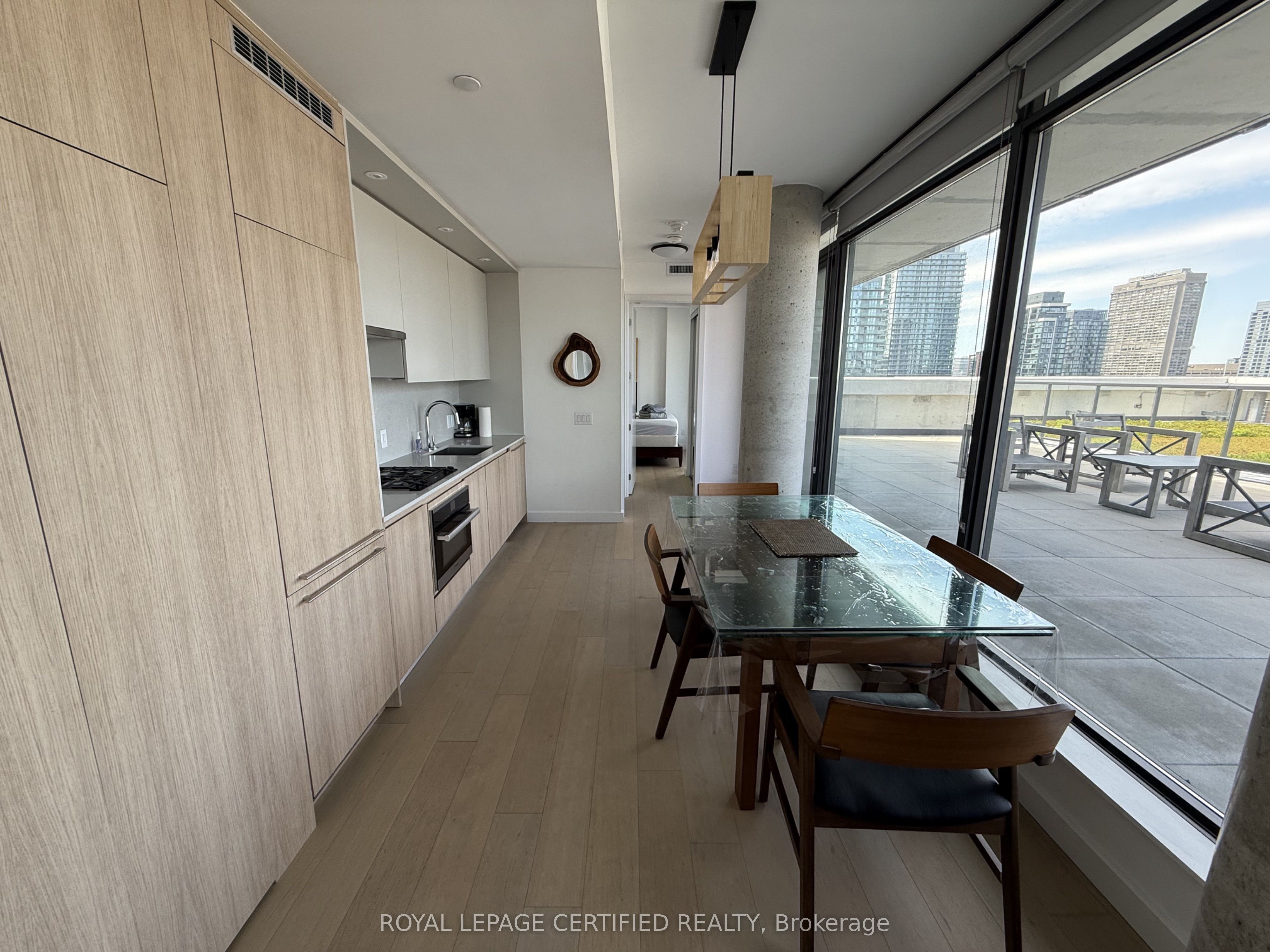 81 Wellesley Street E 2305 Property Photo 7