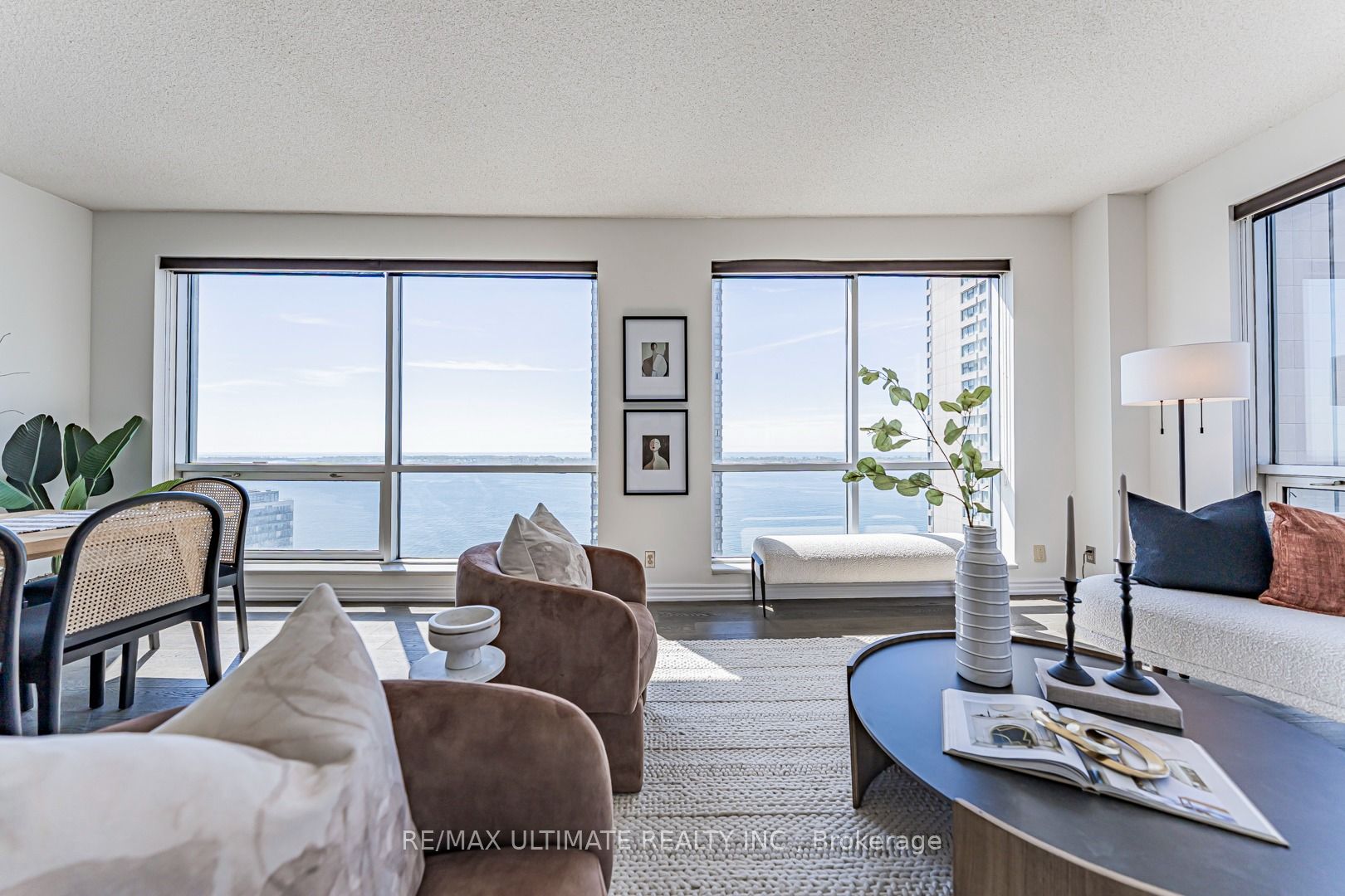 10 Queens Quay W 2206 Property Photo 1
