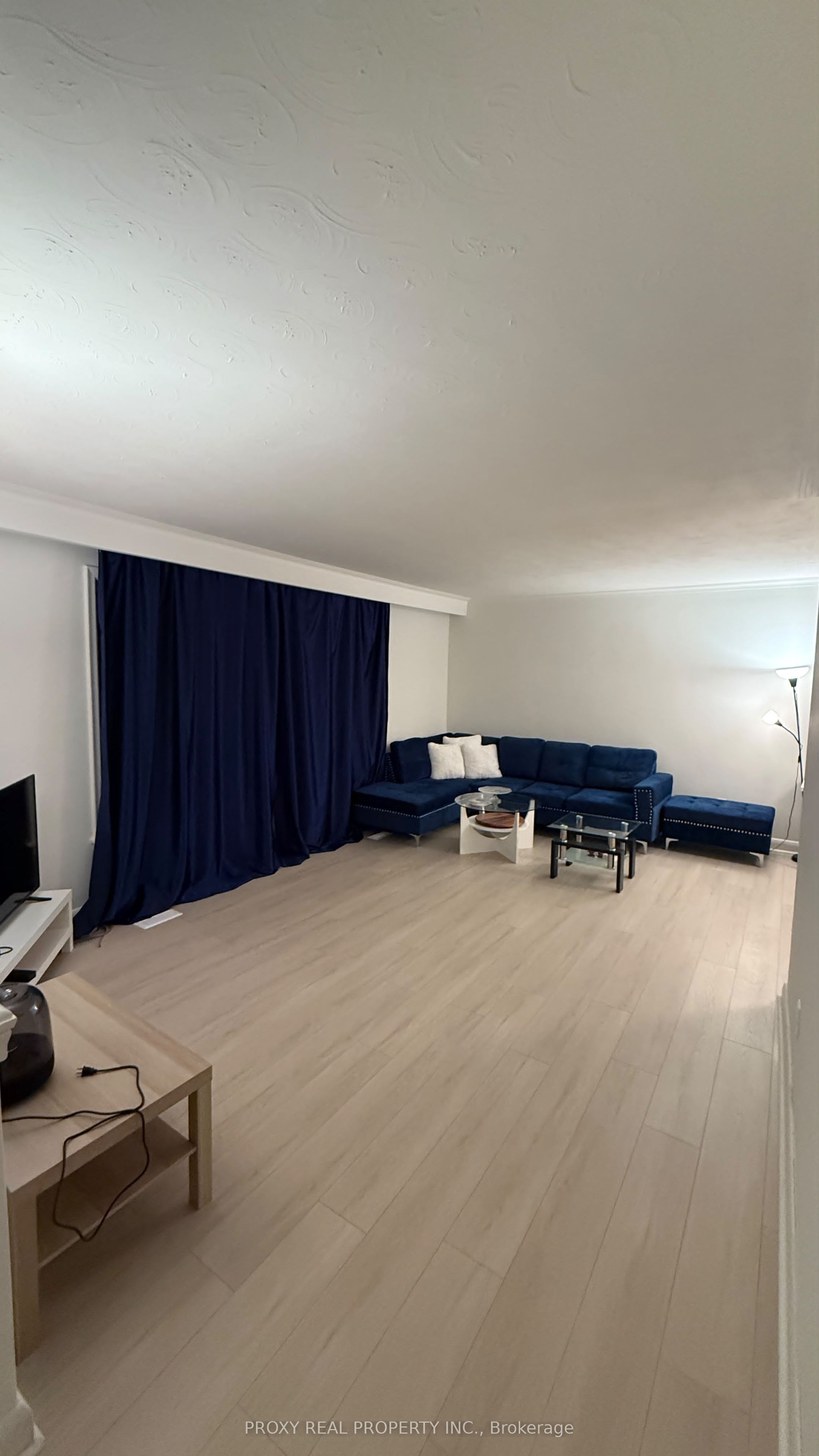211 Newton Drive Property Photo 3