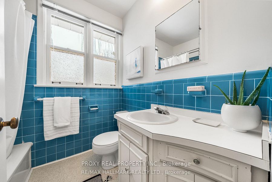 211 Newton Drive Property Photo 9