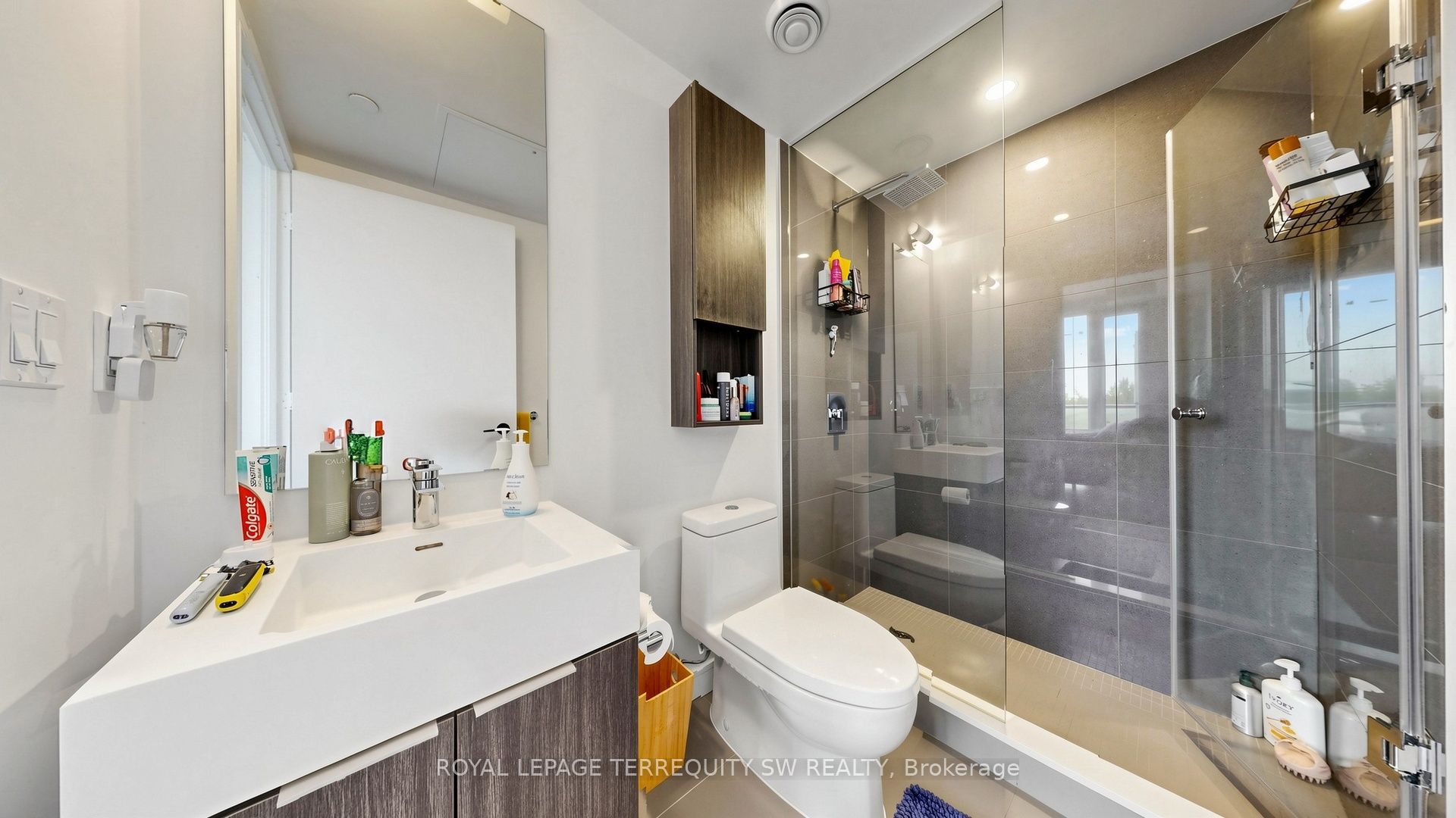 35 Rolling Mills Road S338 Property Photo 10