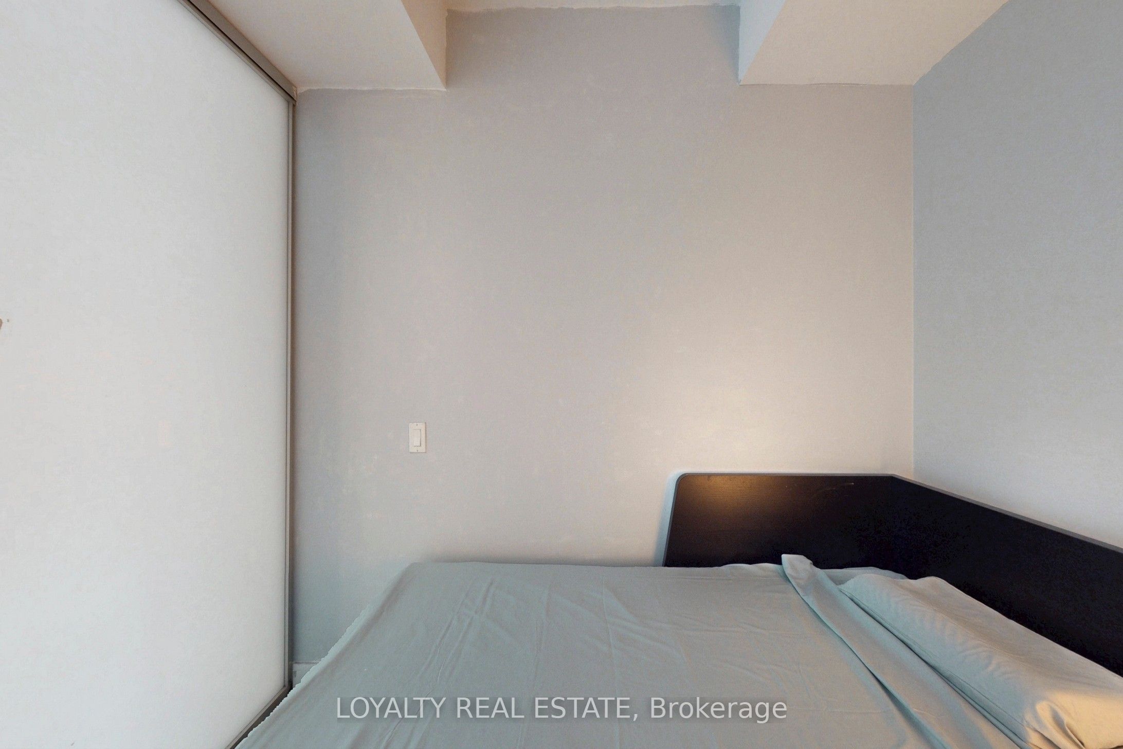 181 Dundas Street E 1701 Property Photo 33