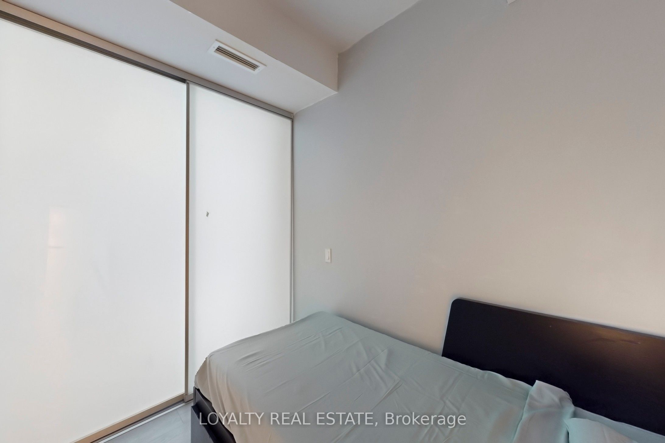 181 Dundas Street E 1701 Property Photo 34