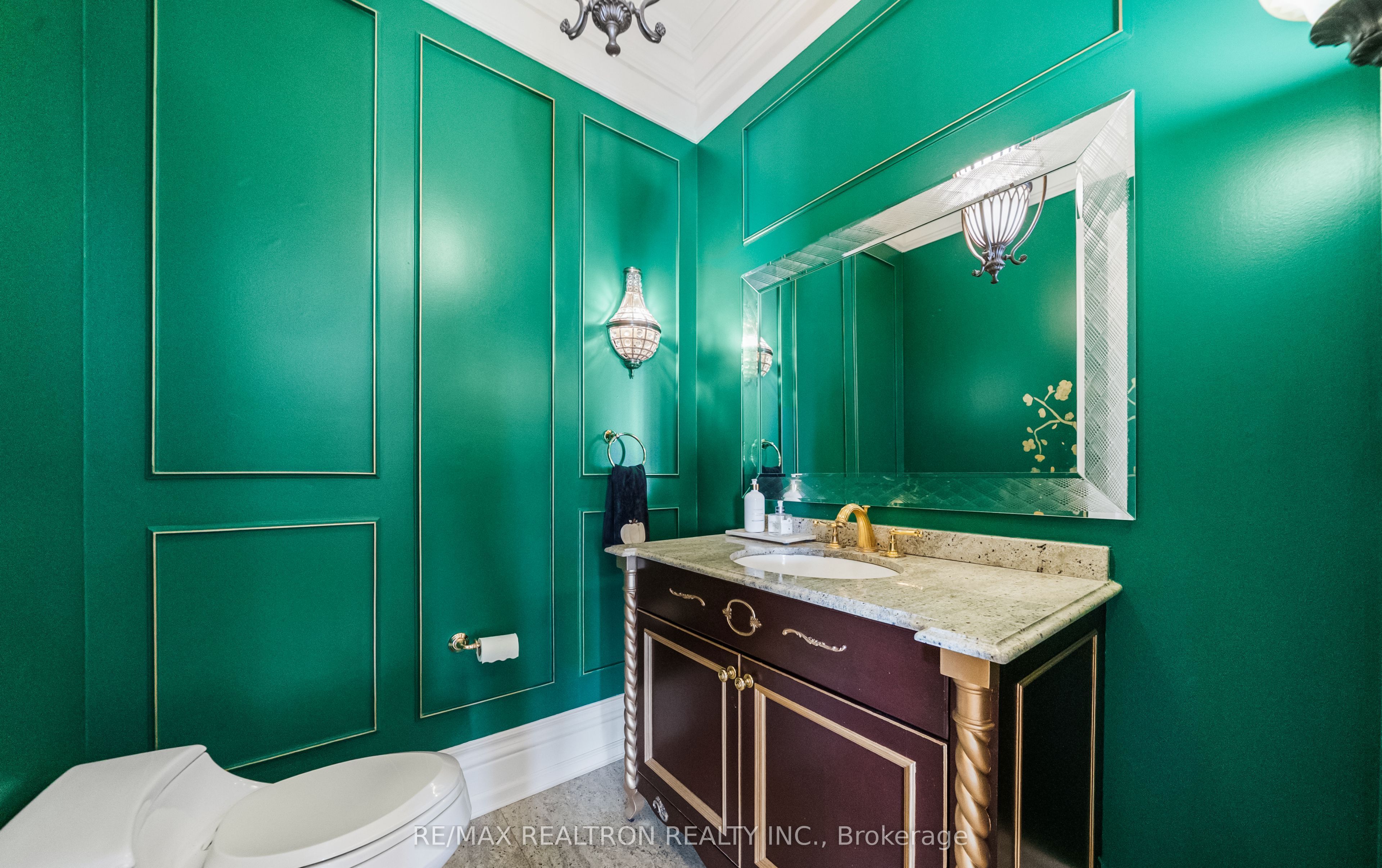 100 Owen Boulevard Property Photo 12
