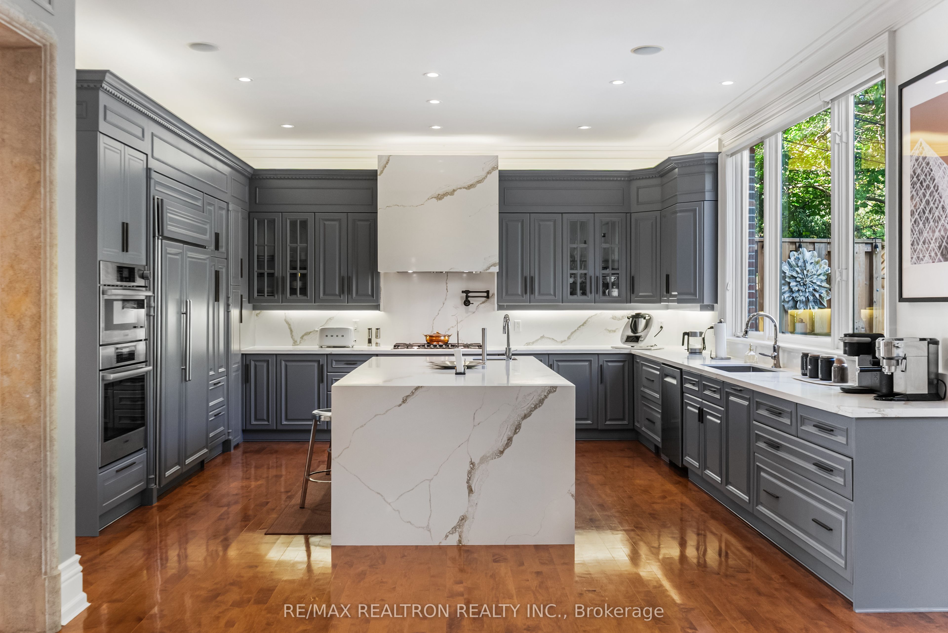 100 Owen Boulevard Property Photo 18