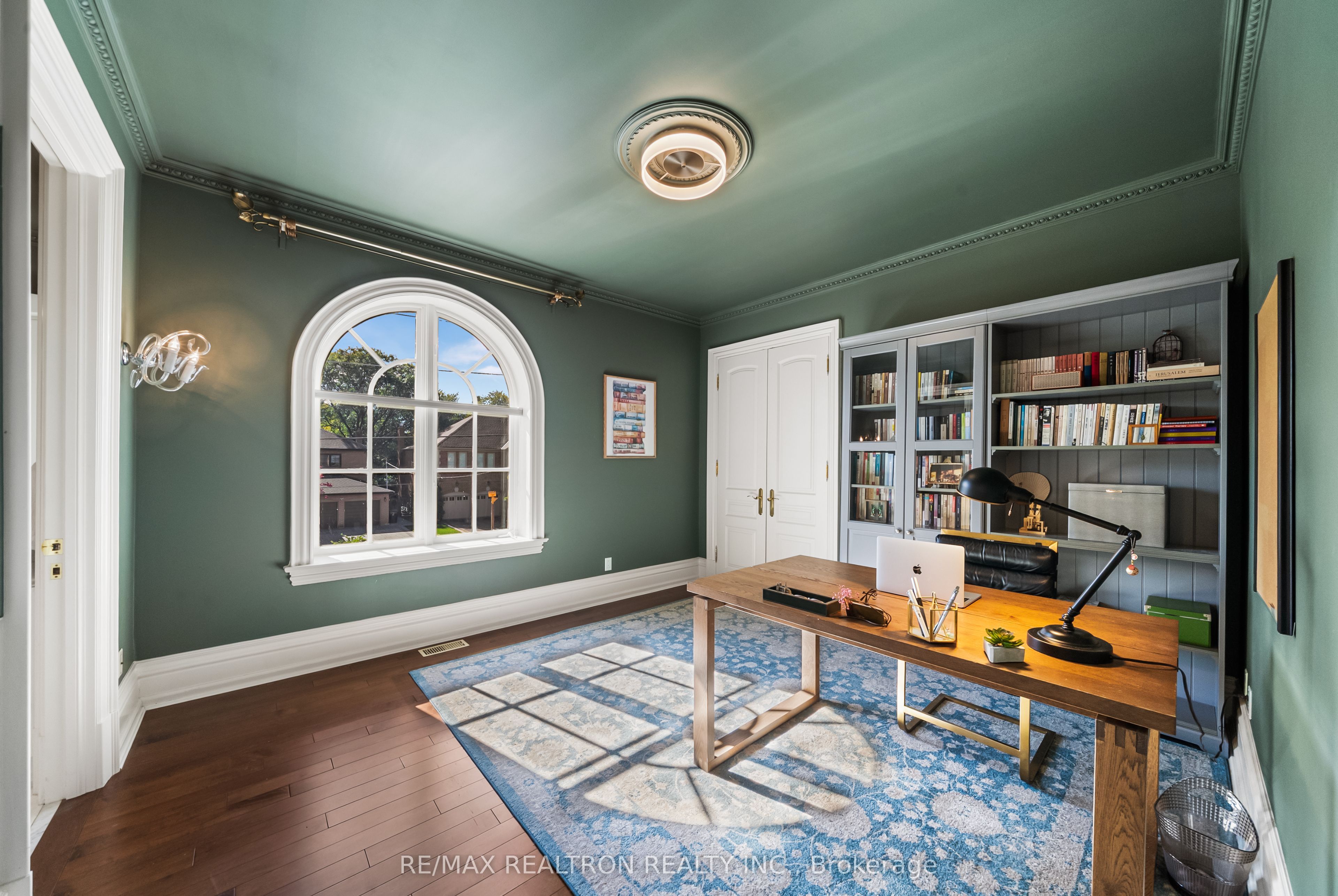 100 Owen Boulevard Property Photo 35