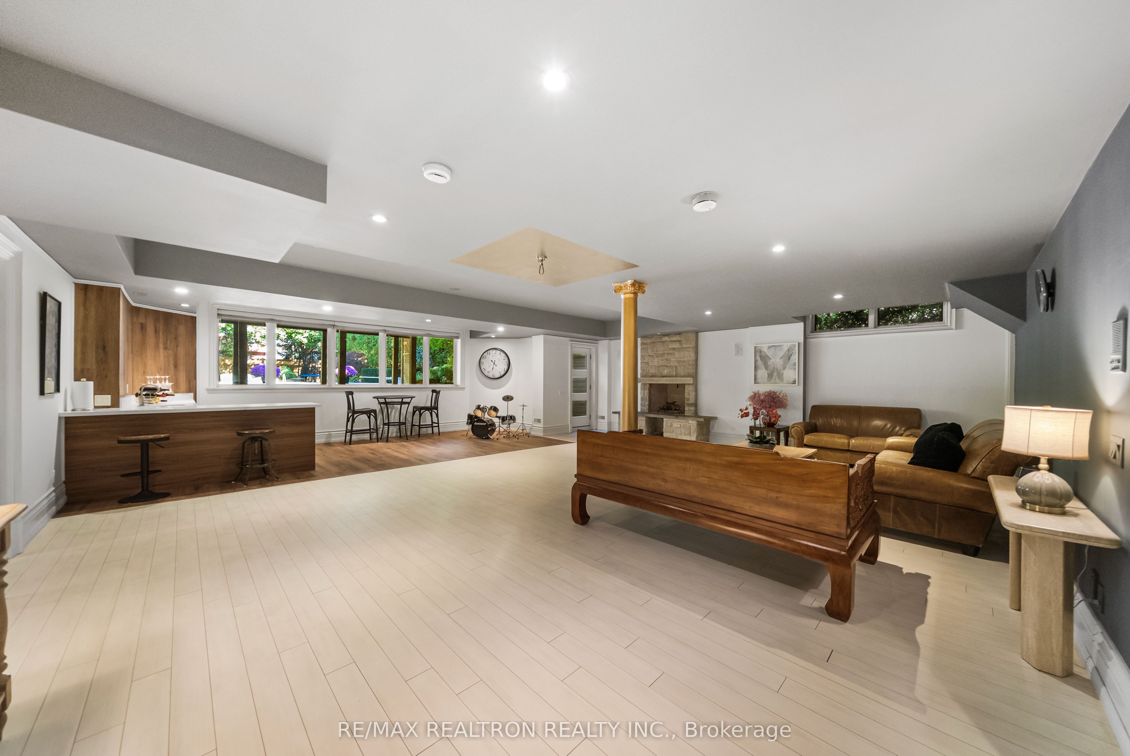 100 Owen Boulevard Property Photo 37