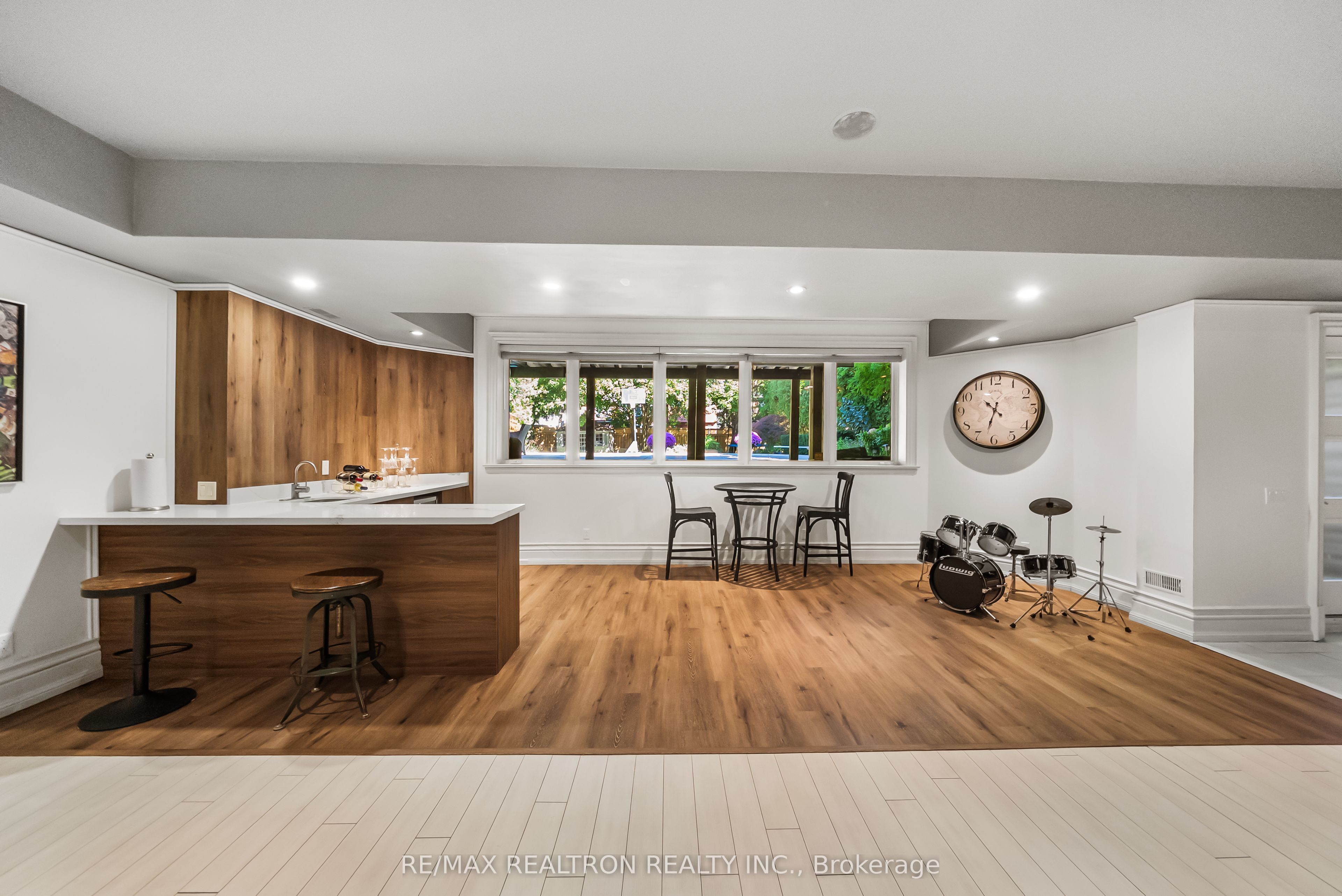 100 Owen Boulevard Property Photo 38