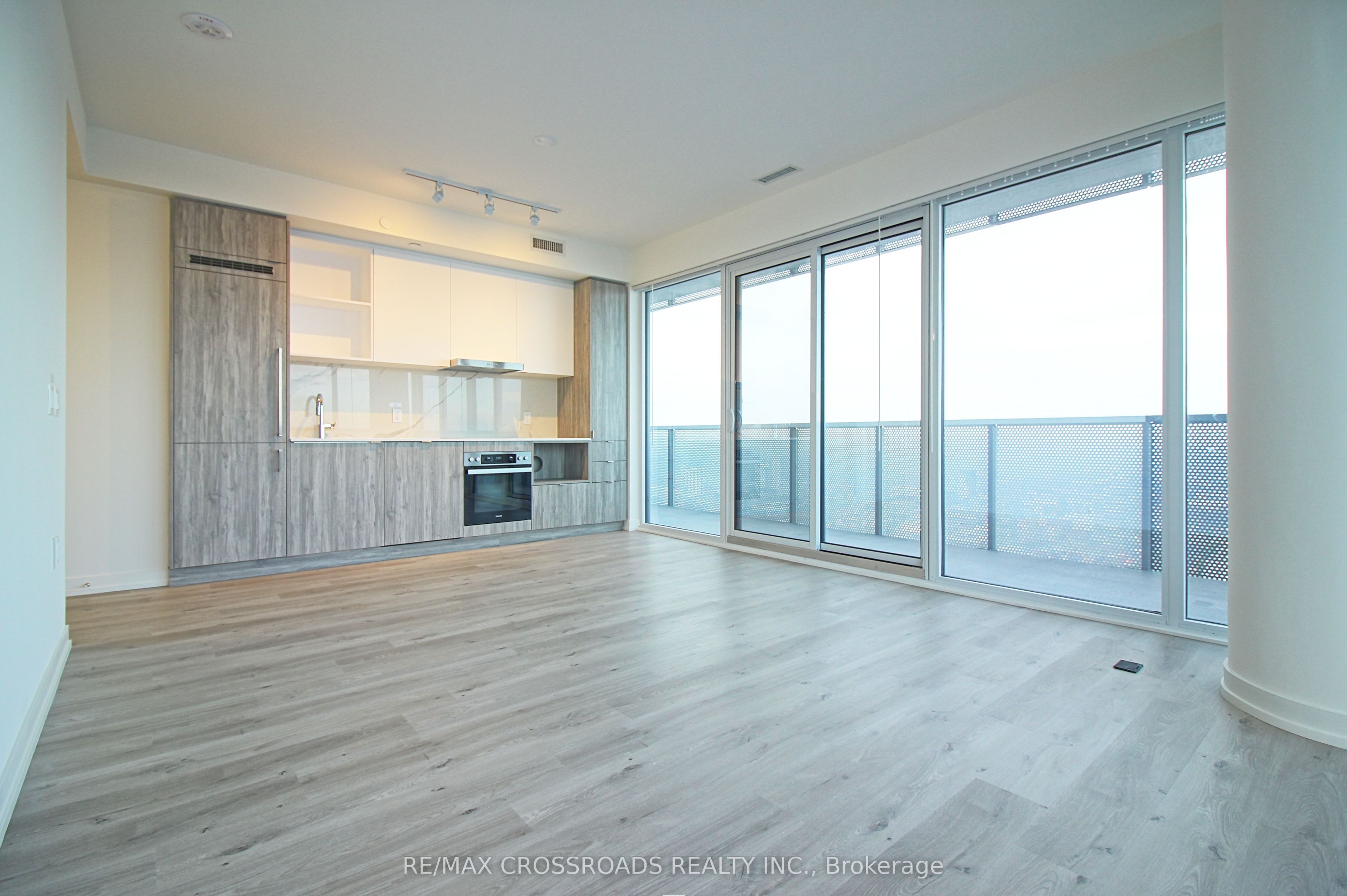 138 Downes Street 7206 Property Photo 4