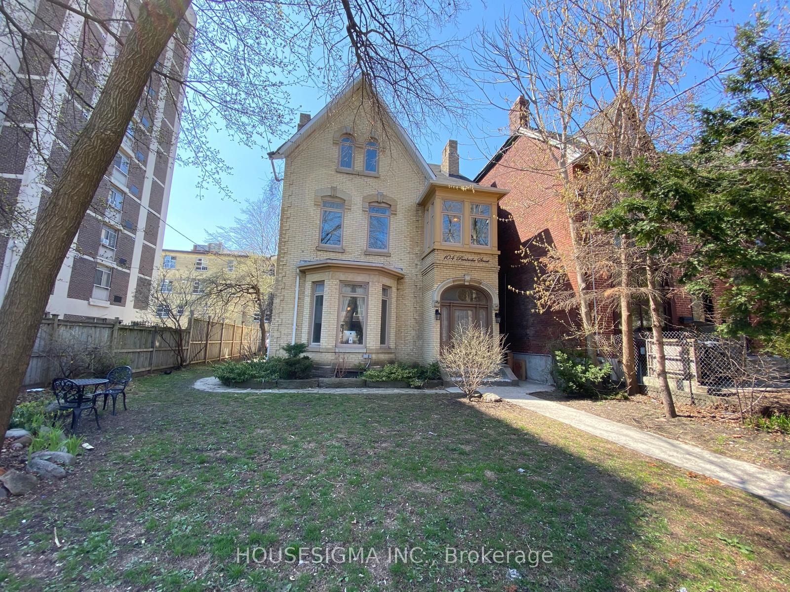 104 Pembroke Street Main #1 Property Photo 1