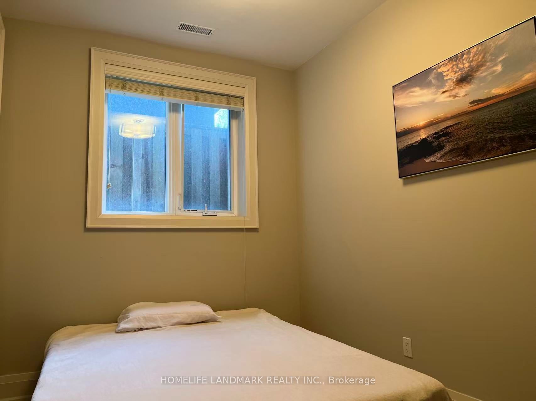 102 Wanless Avenue Lower Property Photo 2