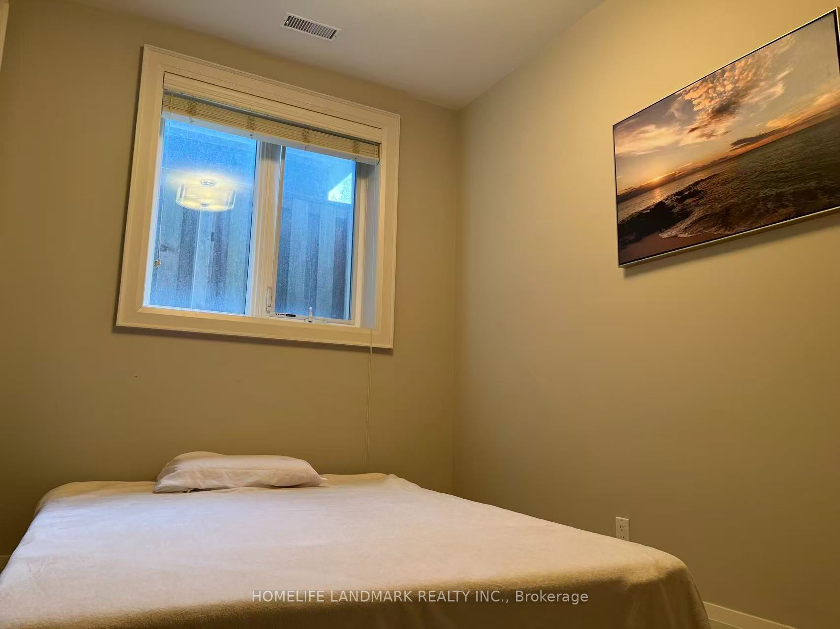 102 Wanless Avenue Lower Property Photo 3