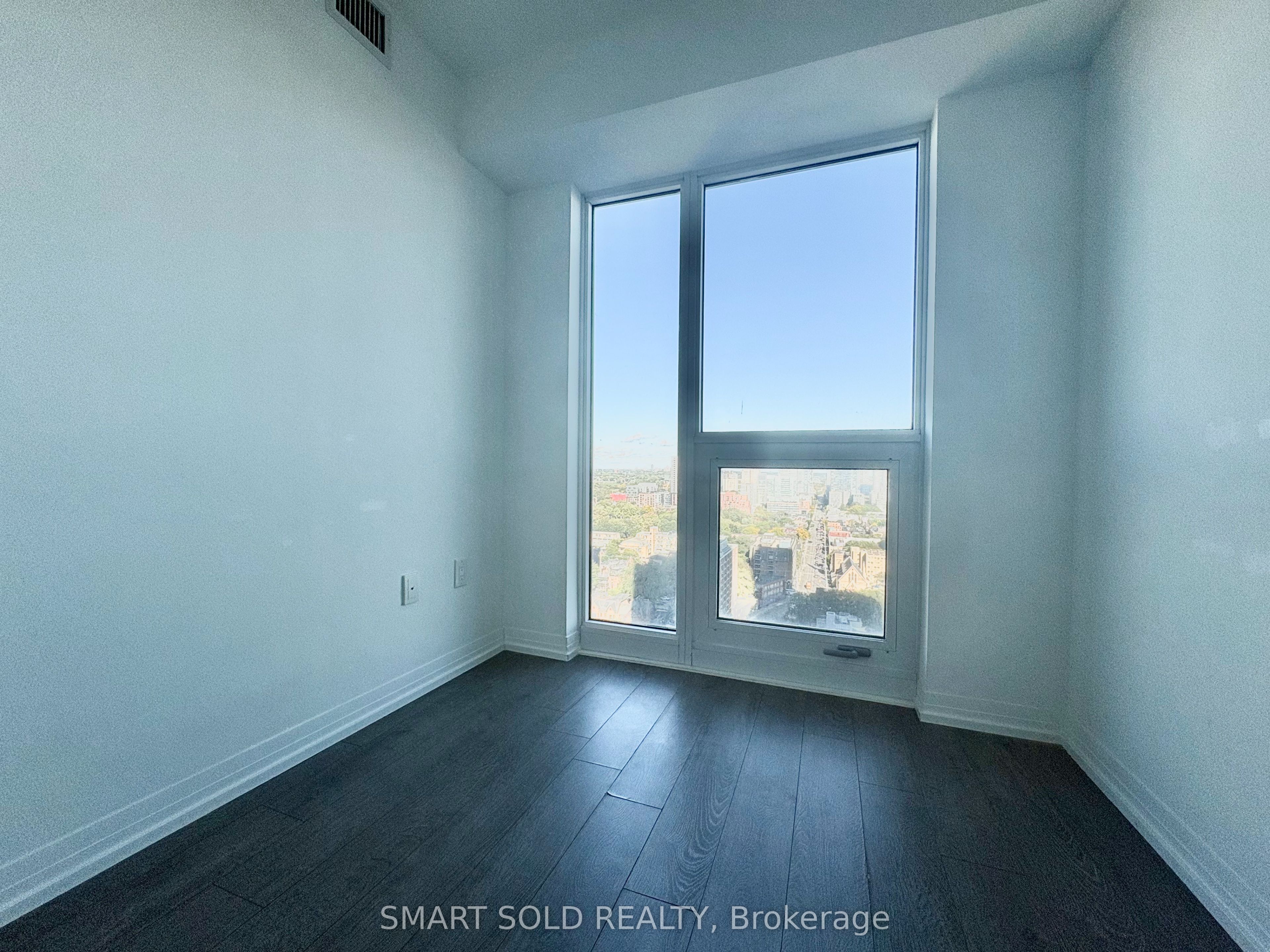 251 Jarvis Street 2213 Property Photo 7