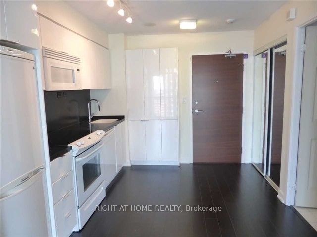 15 Iceboat Terrace 1505 Property Photo 5