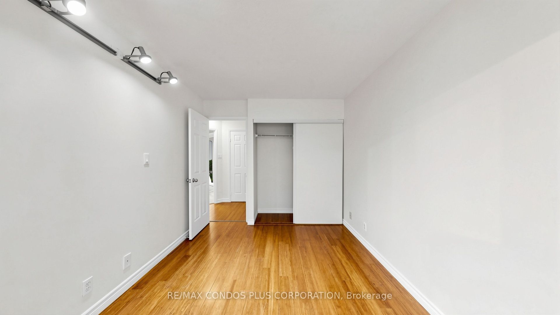 717 Bay Street 702 Property Photo 26