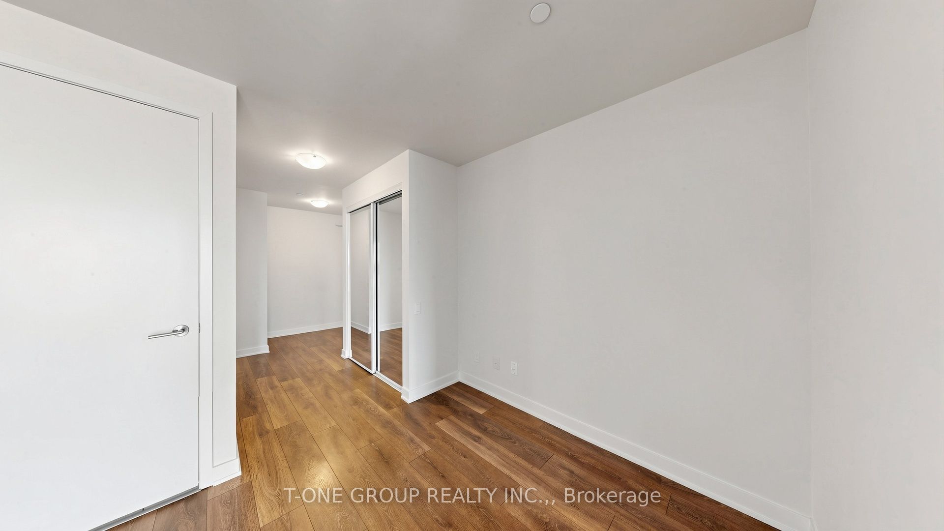 2 Sonic Way 210 Property Photo 22