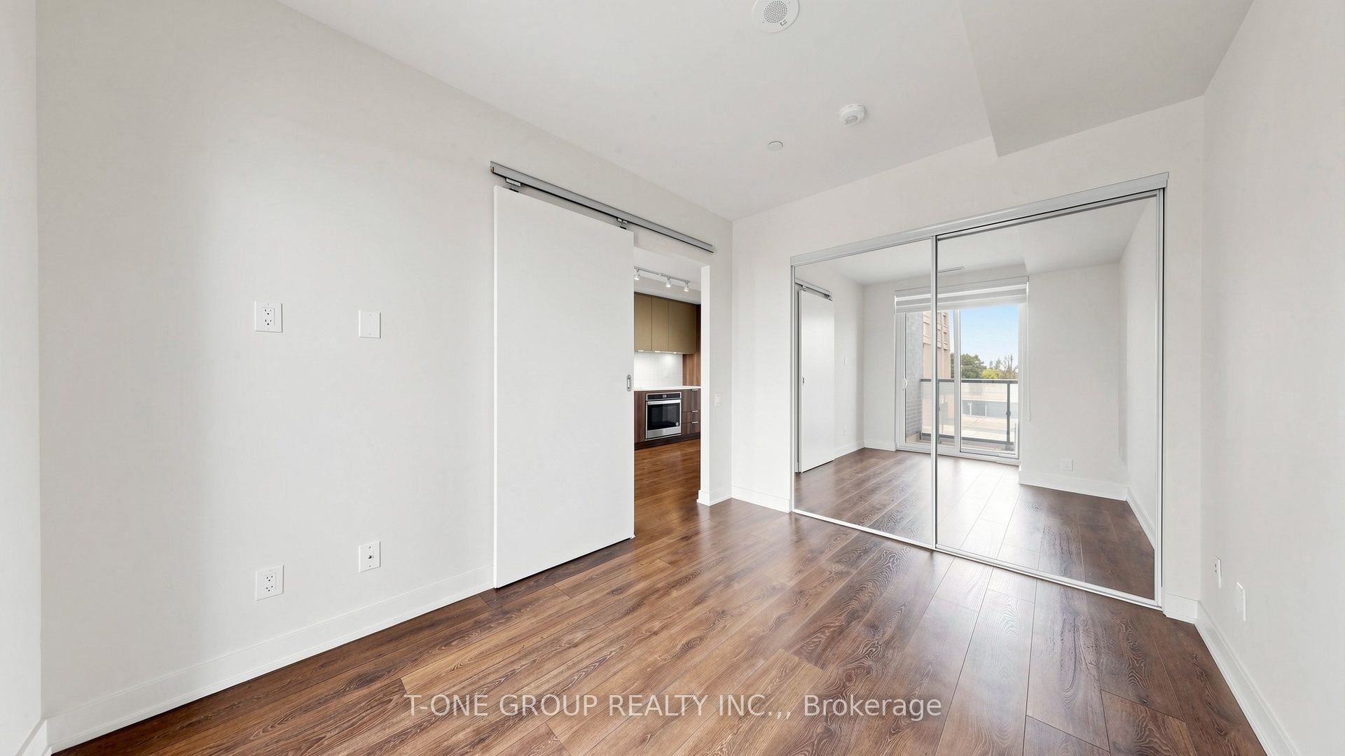 2 Sonic Way 210 Property Photo 30
