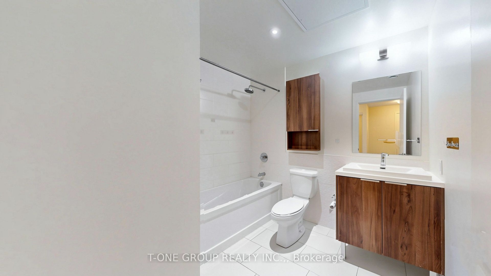 2 Sonic Way 210 Property Photo 32