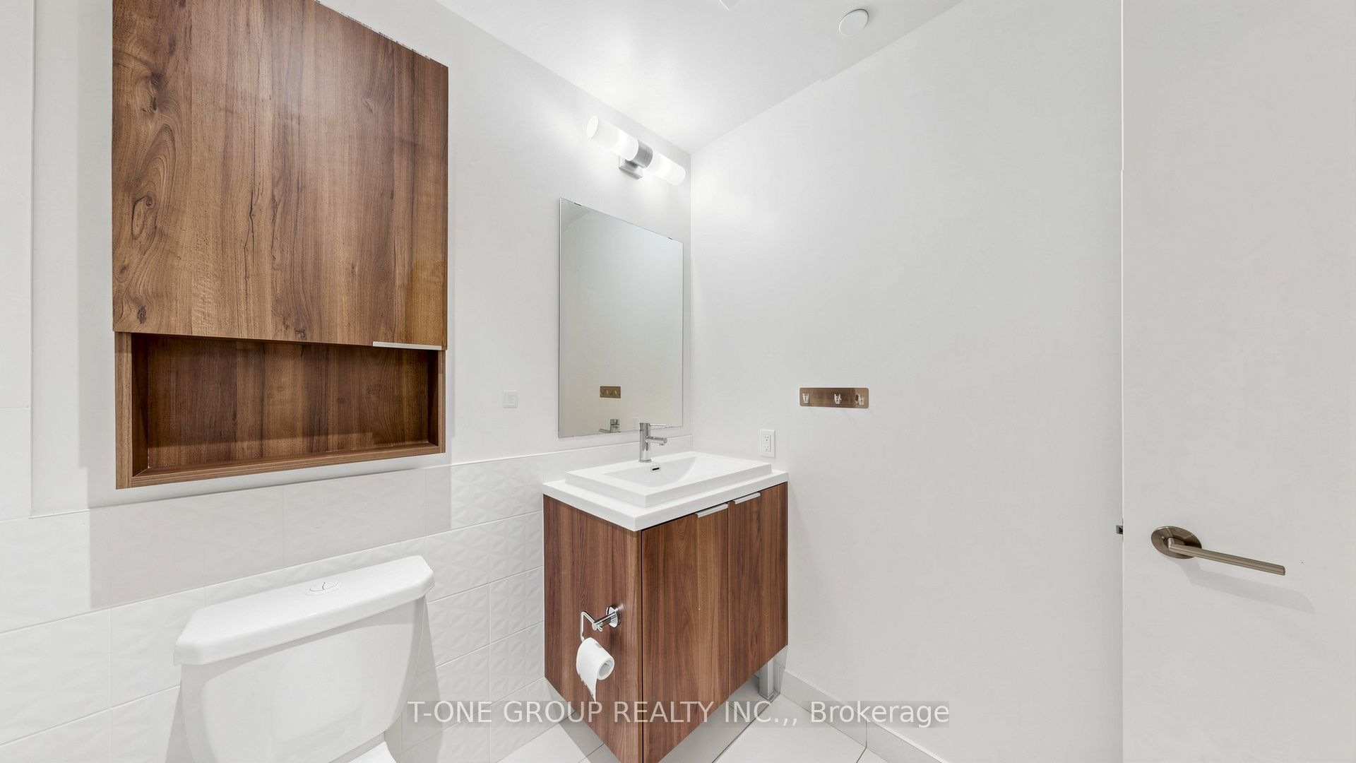 2 Sonic Way 210 Property Photo 33