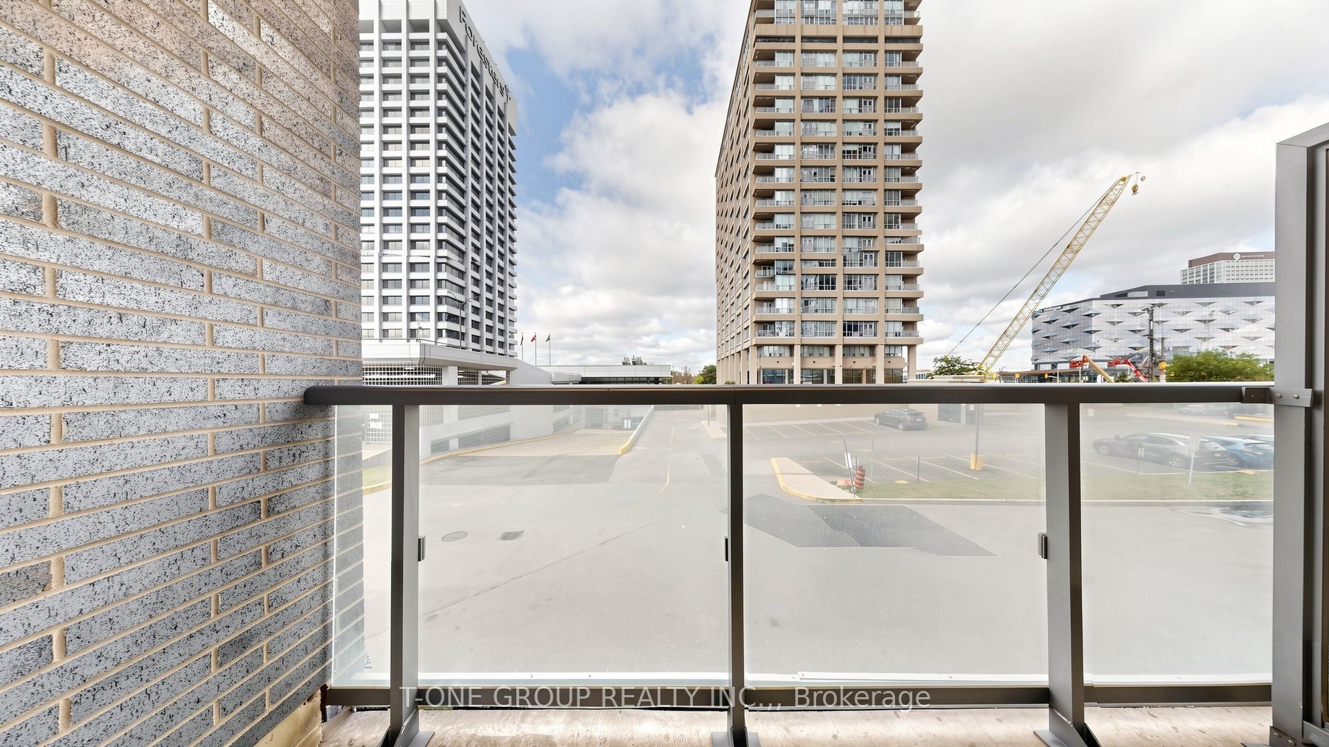2 Sonic Way 210 Property Photo 35