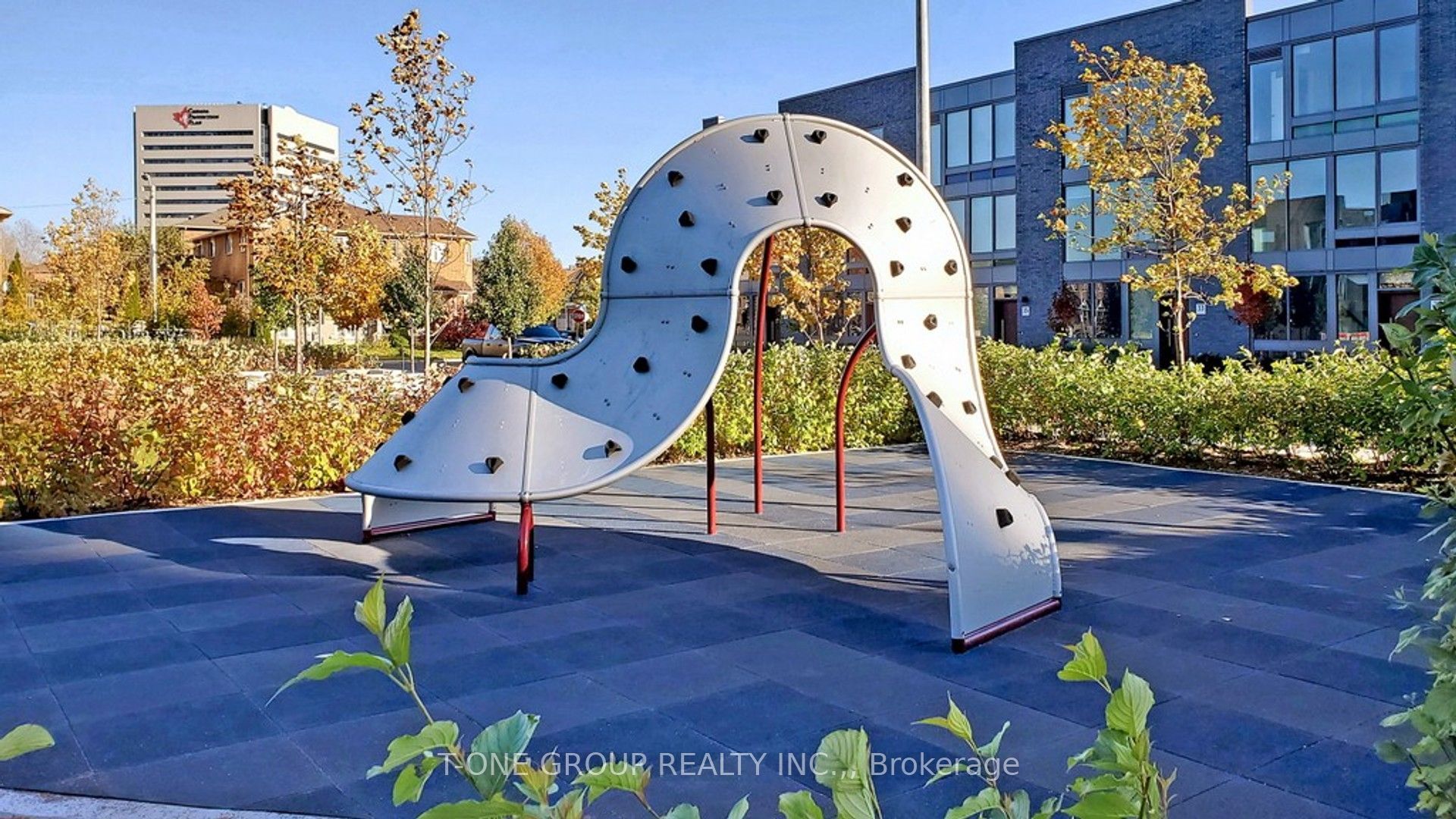 2 Sonic Way 210 Property Photo 42