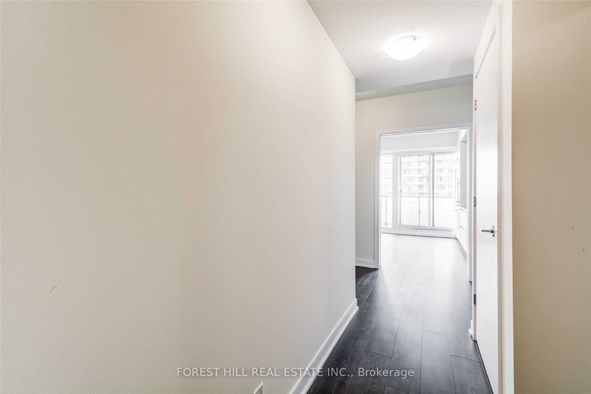 2221 Yonge Street 4201 Property Photo 7